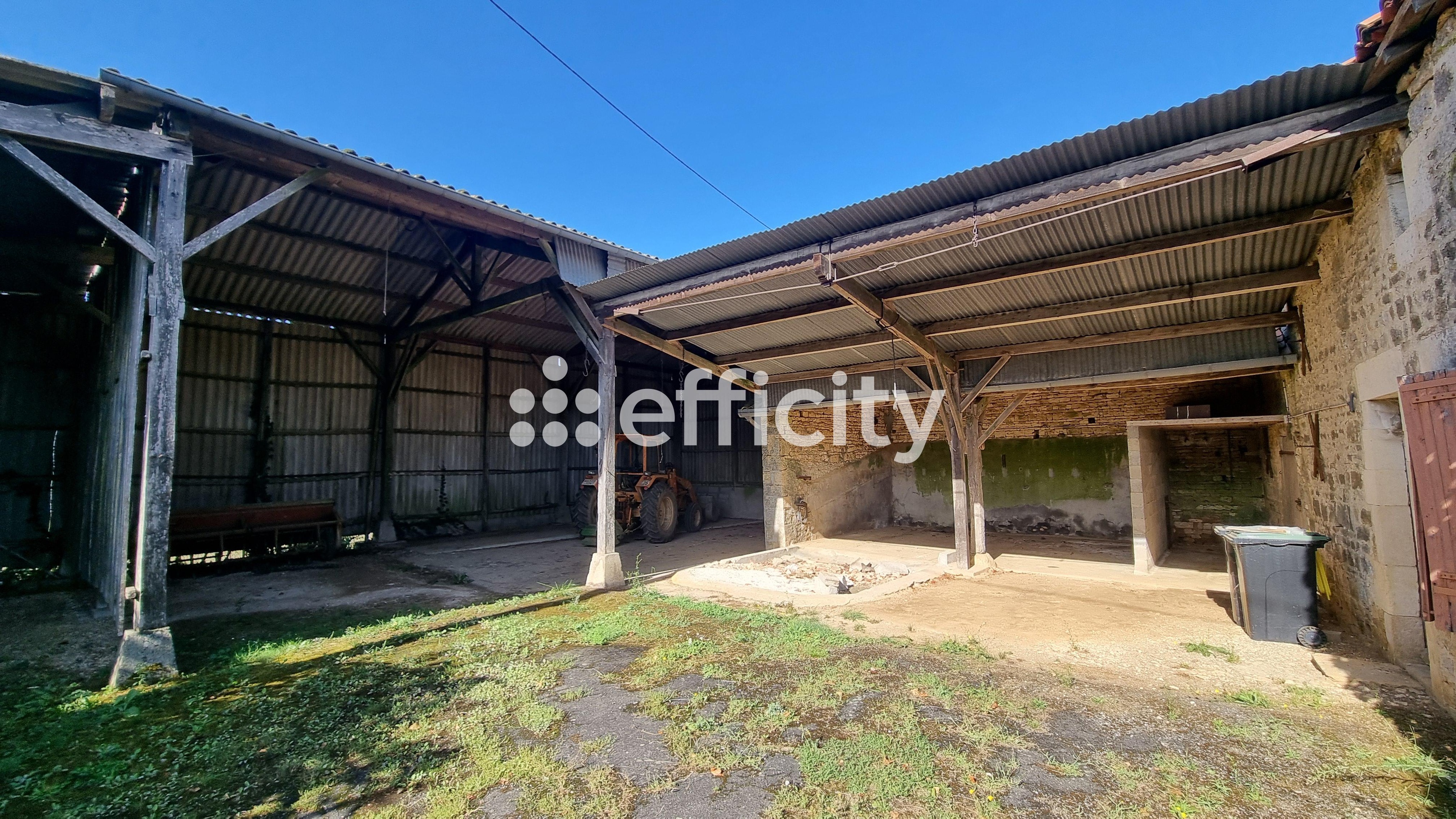 Achat immobilier Maison 5 pièces  206m2 à Villefagnan (16240) - Photo n°8