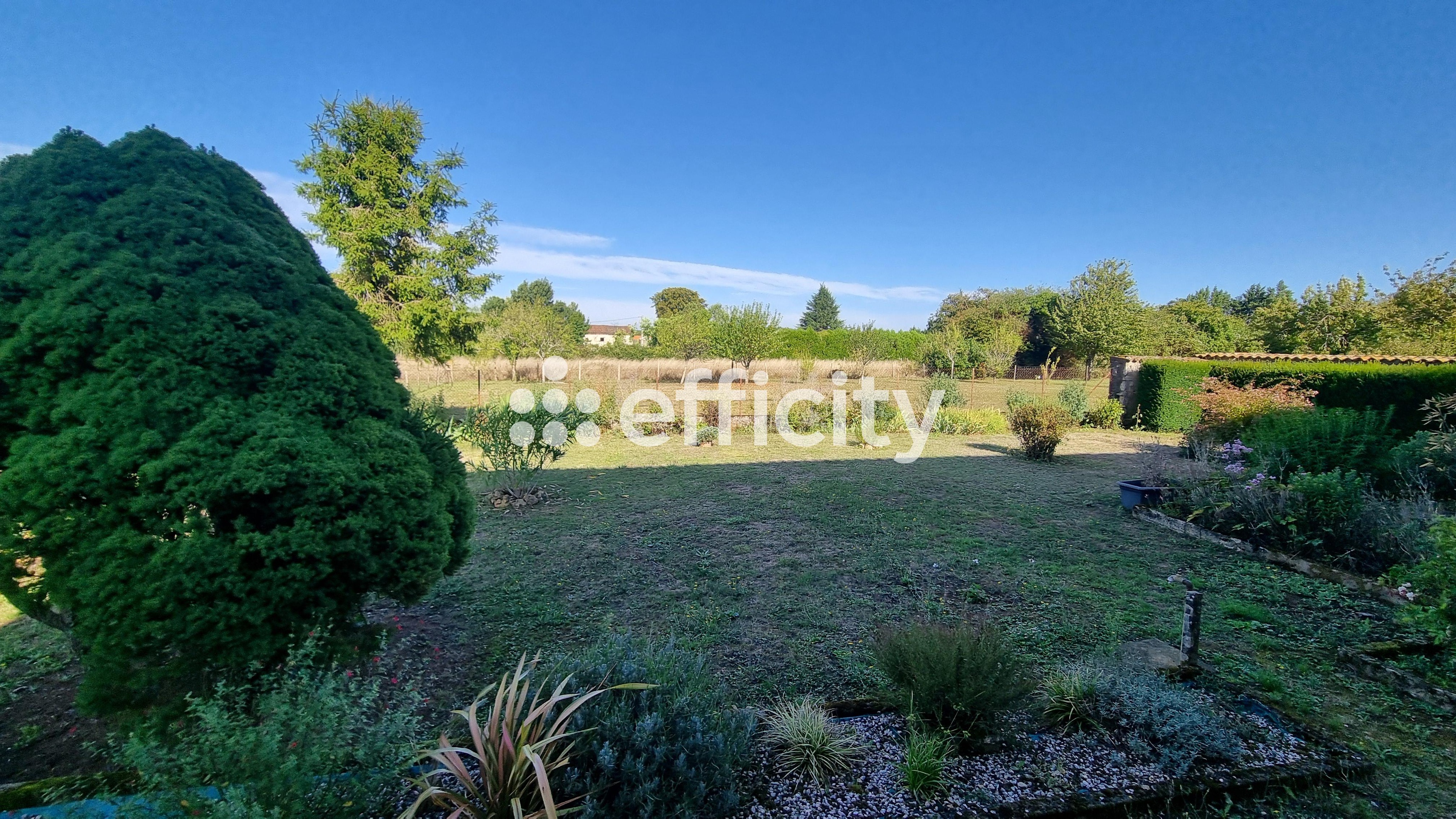 Achat immobilier Maison 5 pièces  206m2 à Villefagnan (16240) - Photo n°12