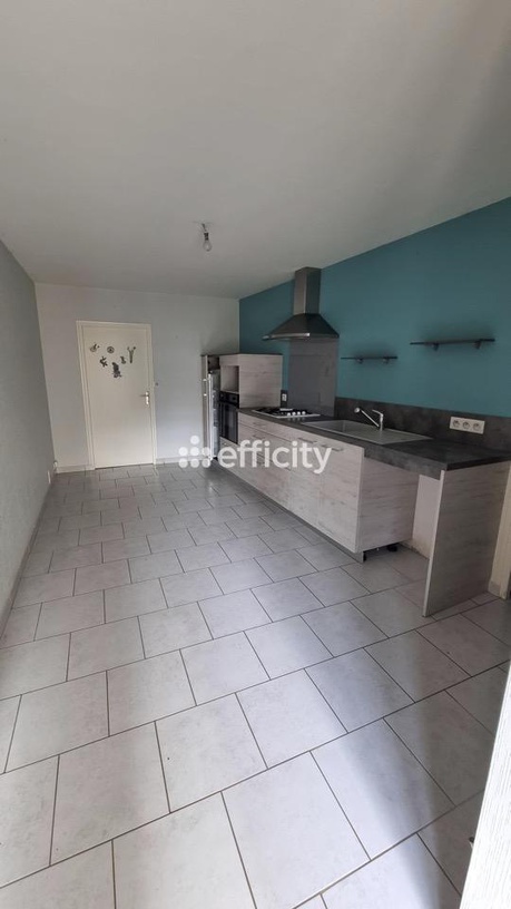Achat immobilier Maison 5 pièces  206m2 à Villefagnan (16240) - Photo n°17