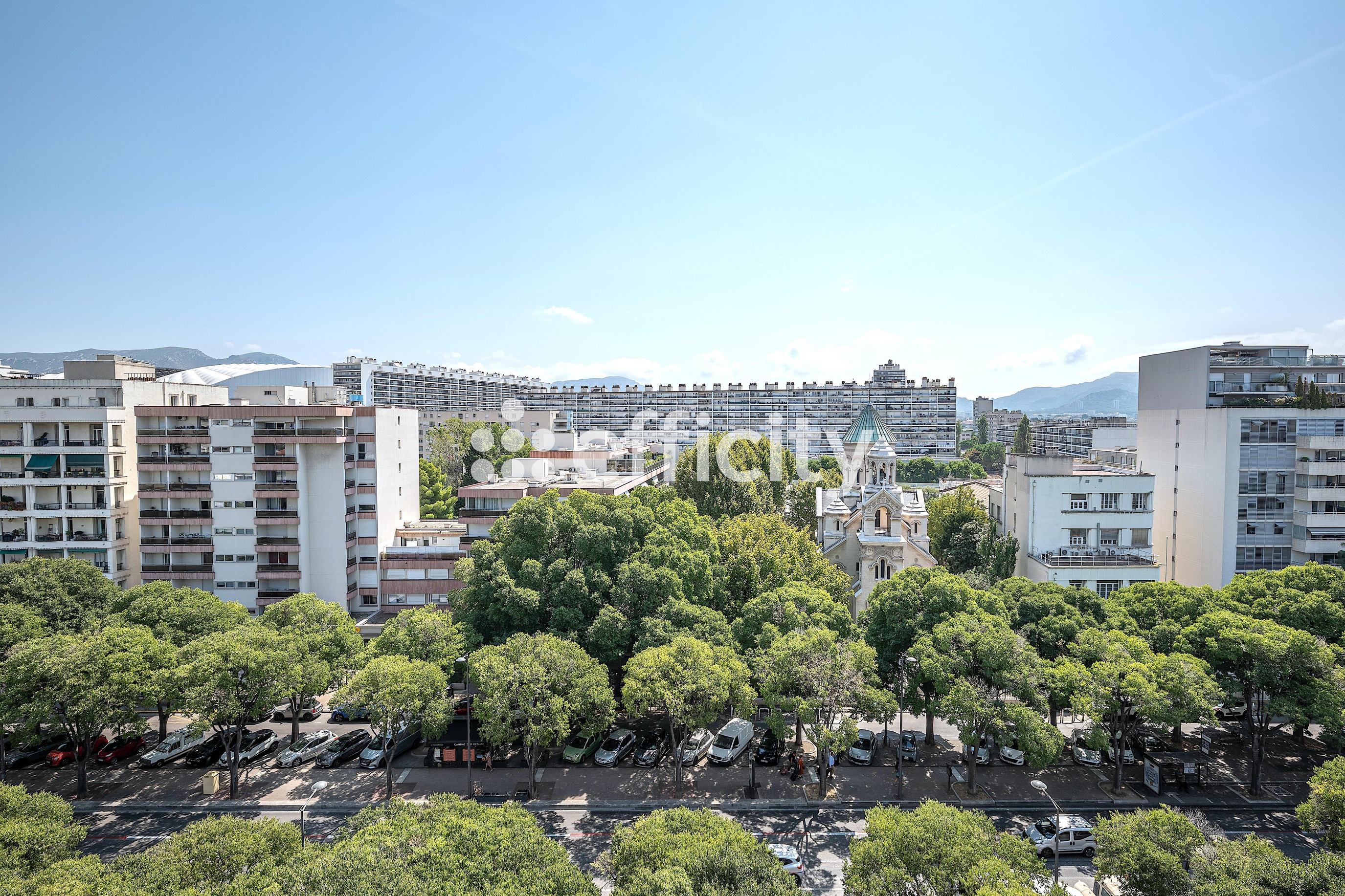 appartement 3 pièces - 114,0m2 à Marseille (13008)