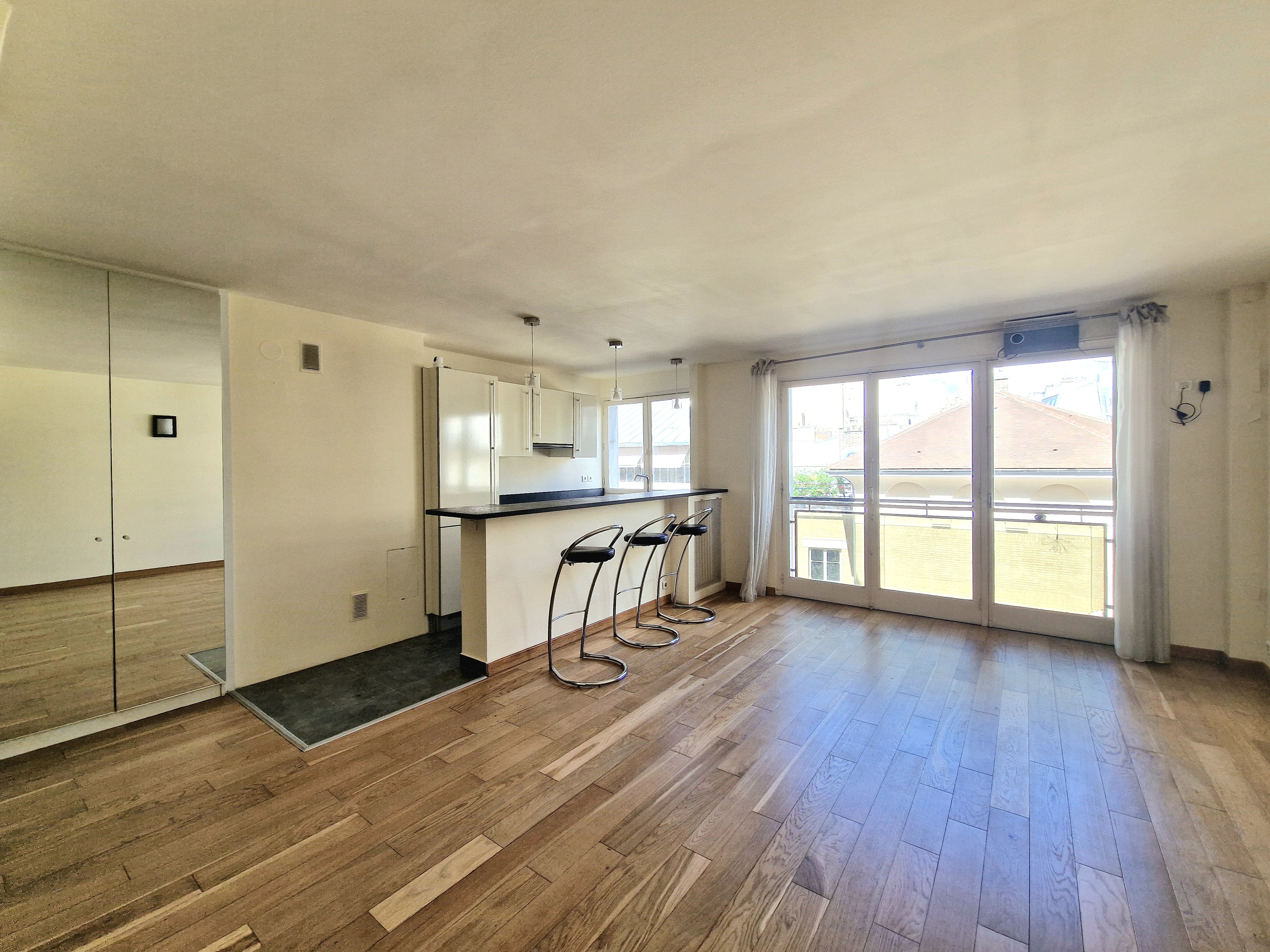 Achat immobilier Appartement 3 pièces  70m2 à Paris (75016) - Photo n°1