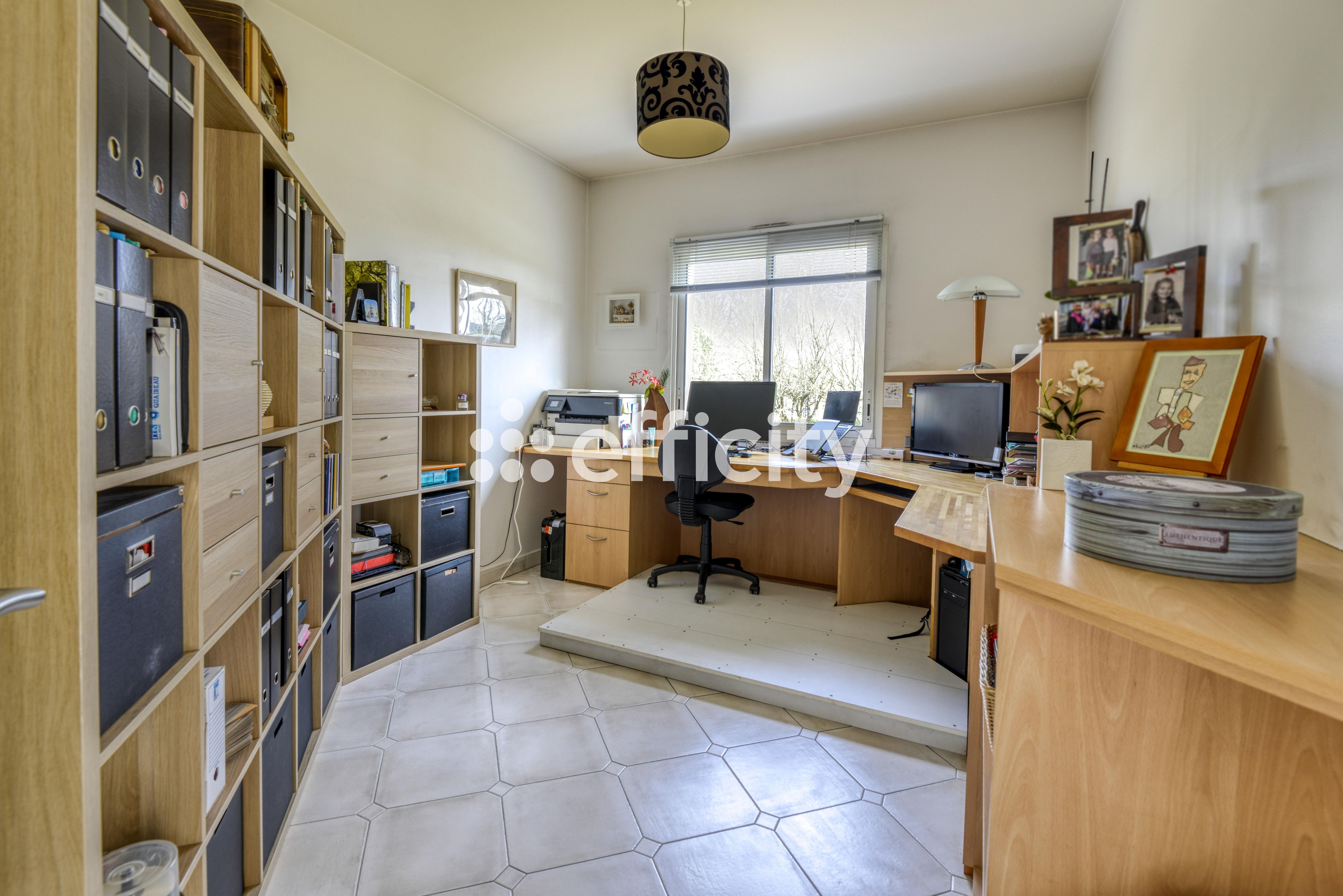 Achat immobilier Maison 9 pièces  255m2 à Carquefou (44470) - Photo n°10