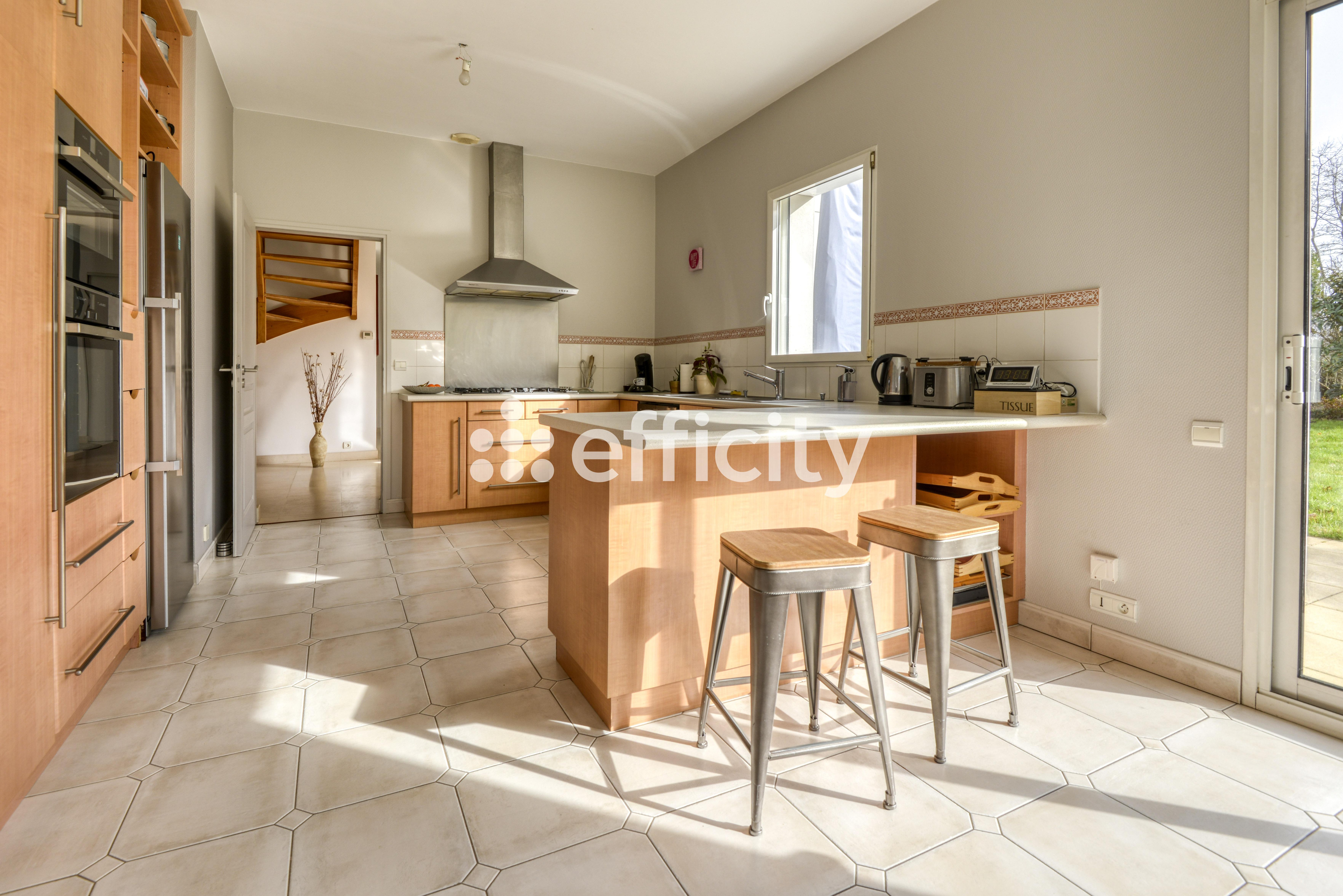 Achat immobilier Maison 9 pièces  255m2 à Carquefou (44470) - Photo n°9