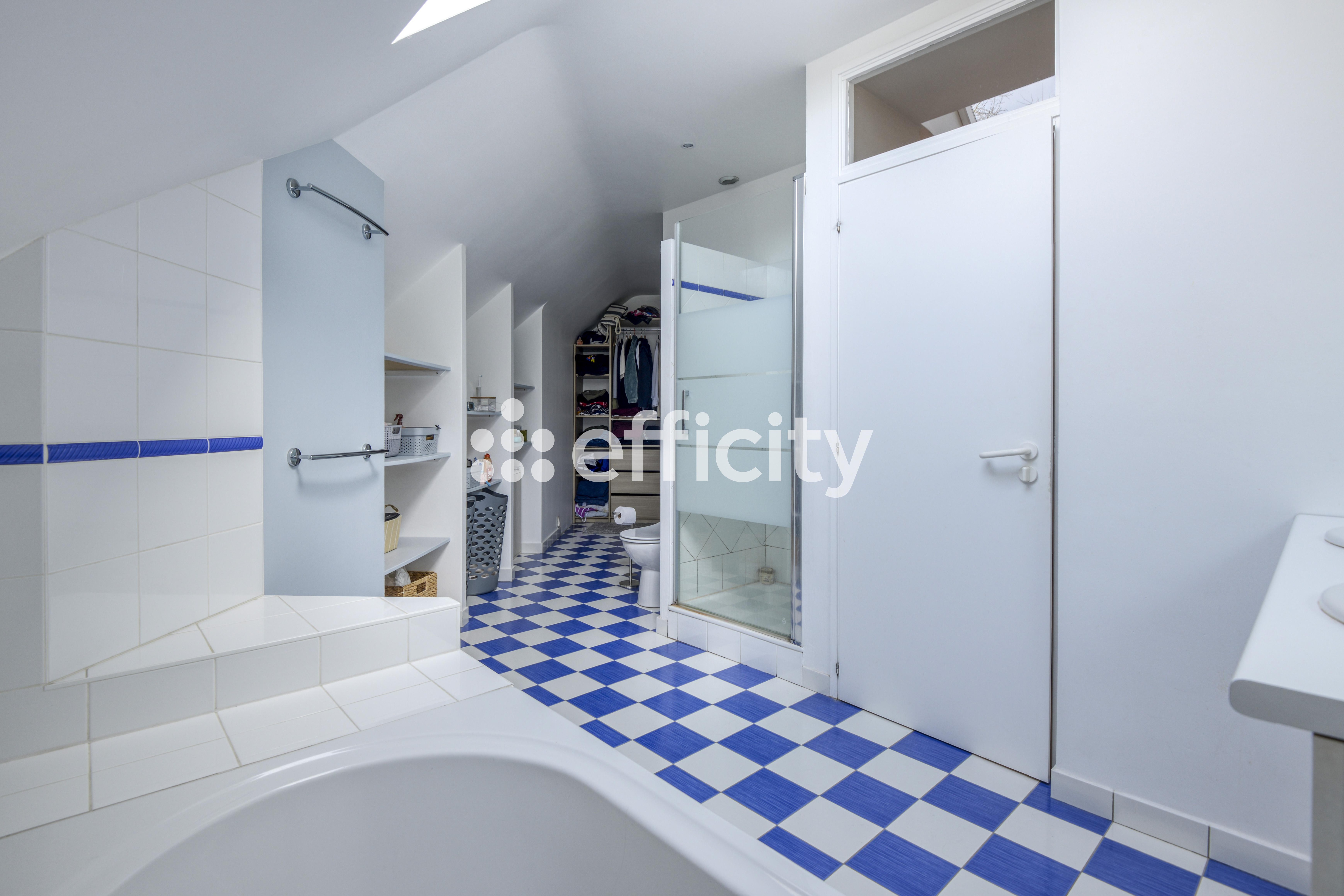 Achat immobilier Maison 9 pièces  255m2 à Carquefou (44470) - Photo n°17