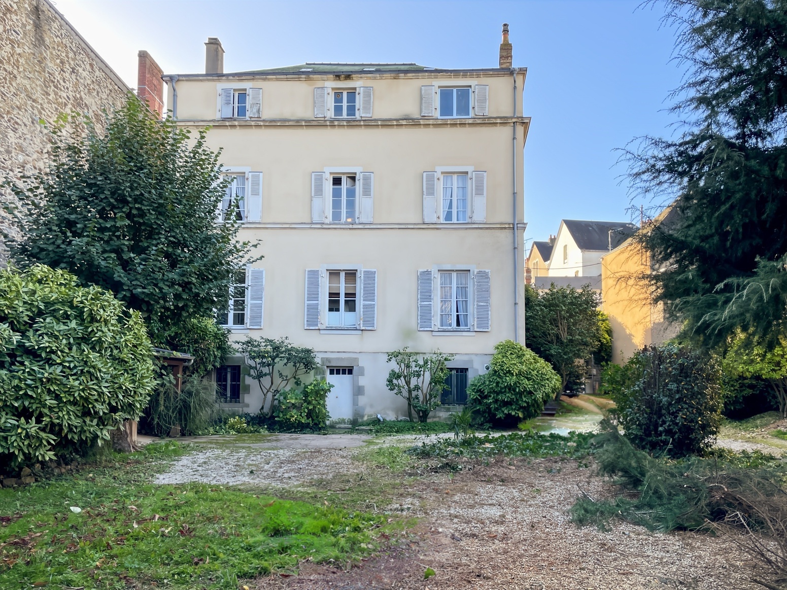 maison 14 pièces - 404m2 à Laval (53000)