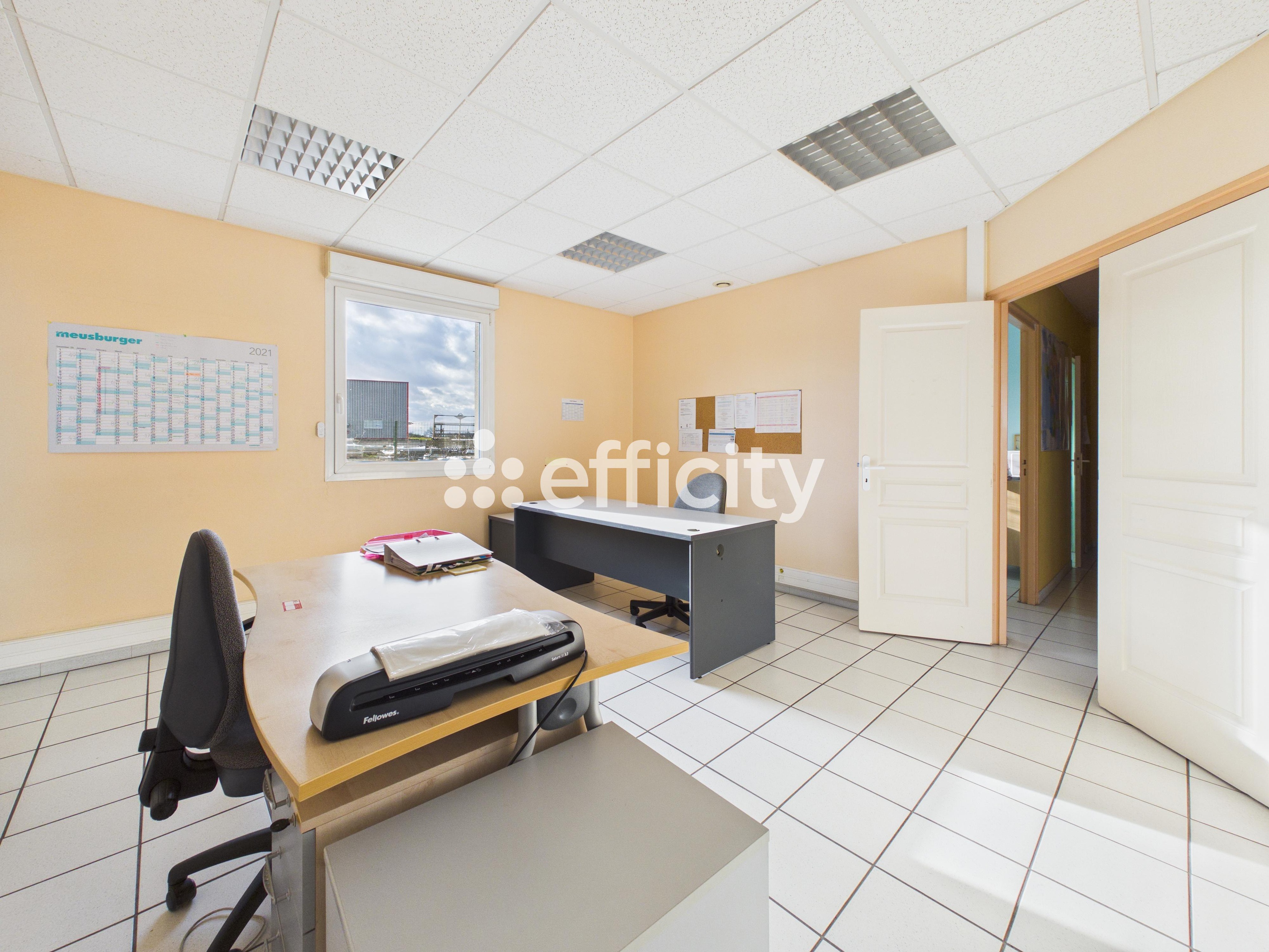 Achat immobilier Local commercial   200m2 à Saint-Denis-lès-Bourg (01000) - Photo n°8