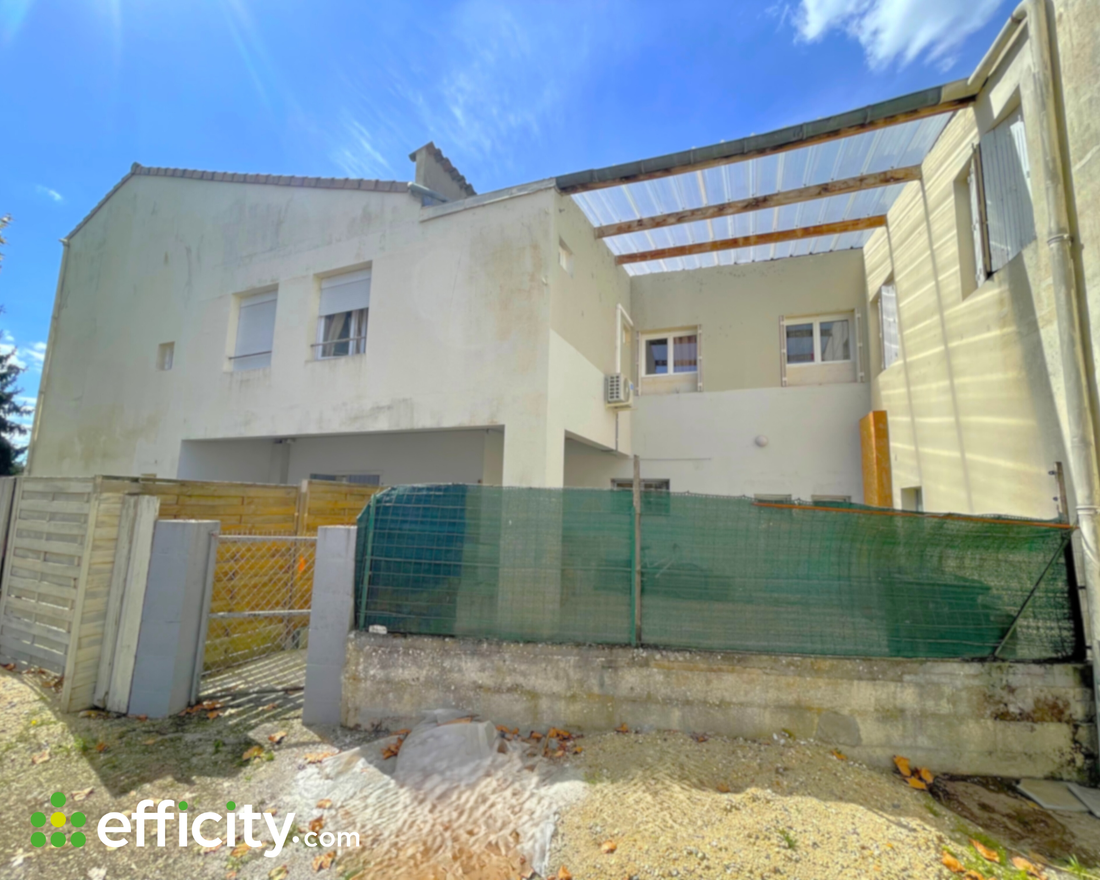 immeuble  - 155m2 à Saint-Médard-de-Guizières (33230)