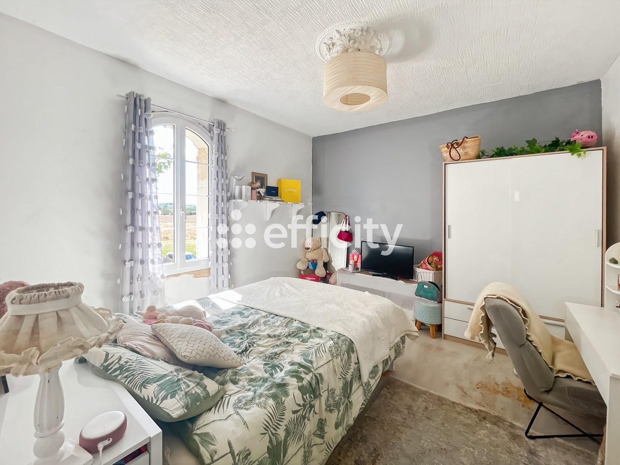 Achat immobilier Maison 5 pièces  113m2 à Saint-Laurent-des-Vignes (24100) - Photo n°6