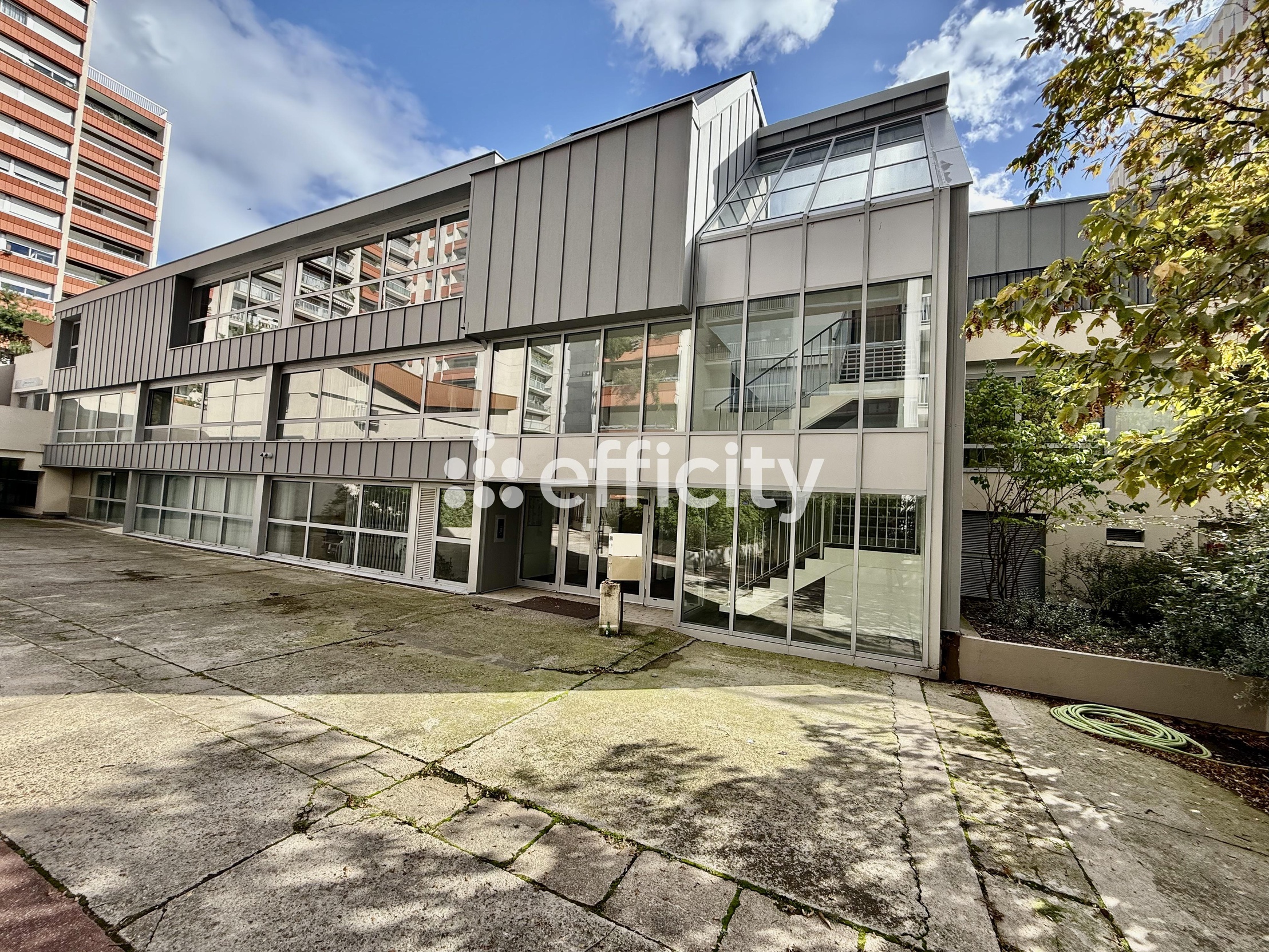 immeuble 50 pièces - 1900m2 à Paris (75013)