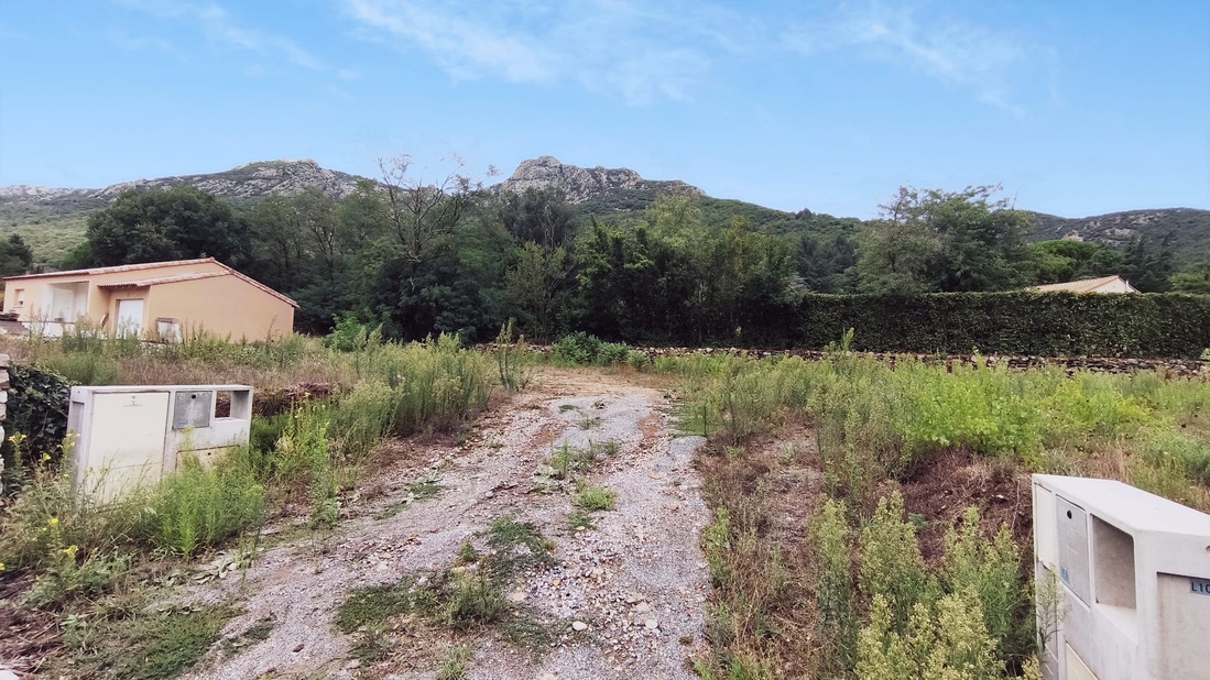 terrain  - 685m2 à Colombières-sur-Orb (34390)