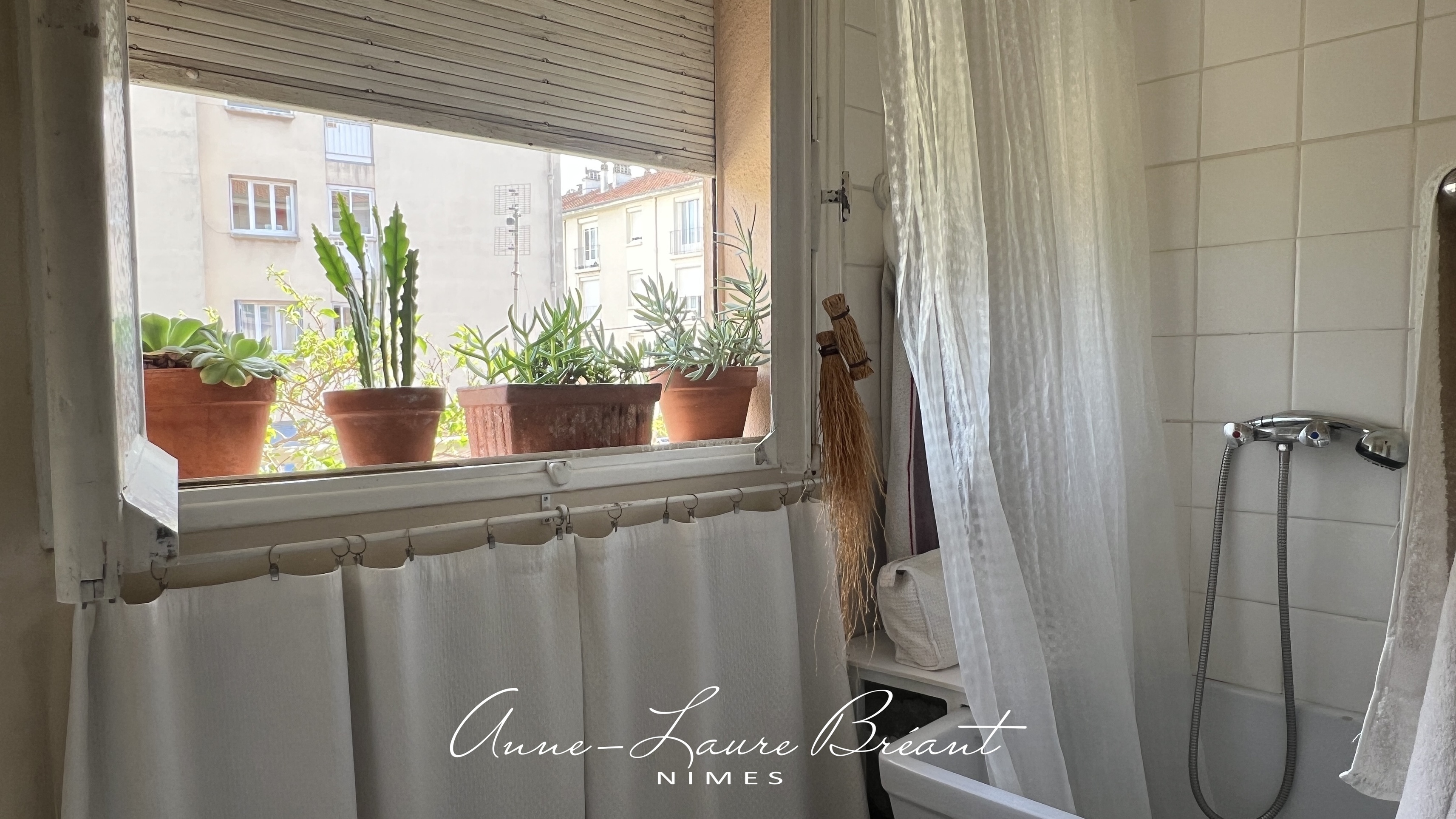 Achat immobilier Appartement 2 pièces  48m2 à Nîmes (30000) - Photo n°7