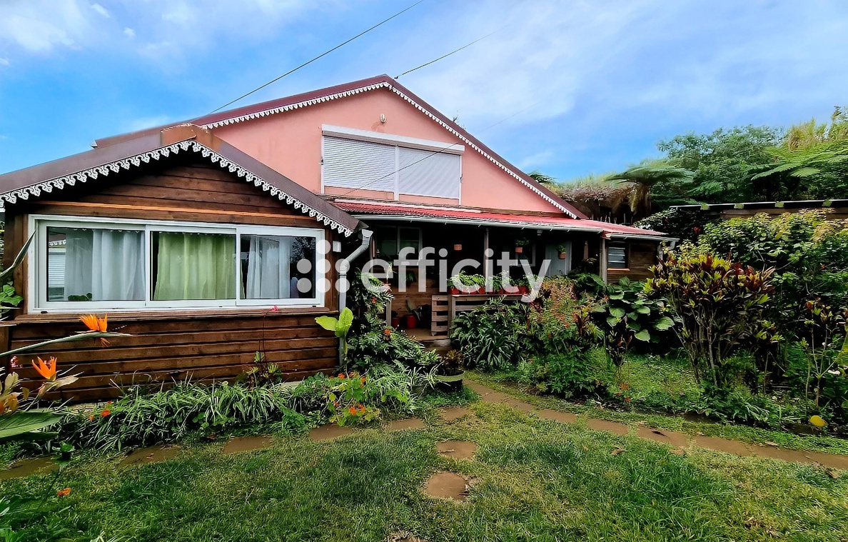 maison 7 pièces - 147m2 à Saint-Paul (97460)