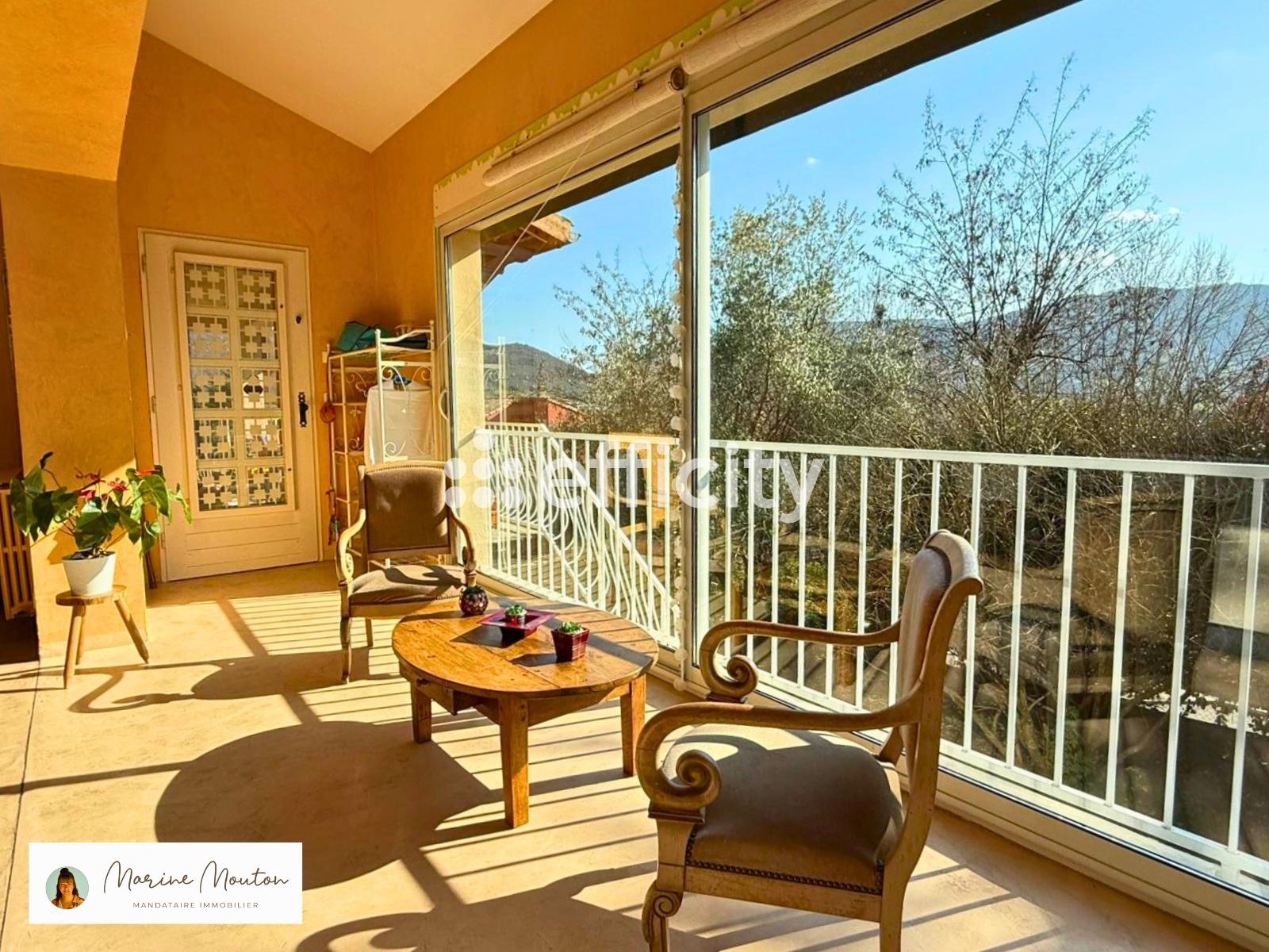 Maison 8 pièces 174 m² · à Privas · 174 m² · 256 000 €