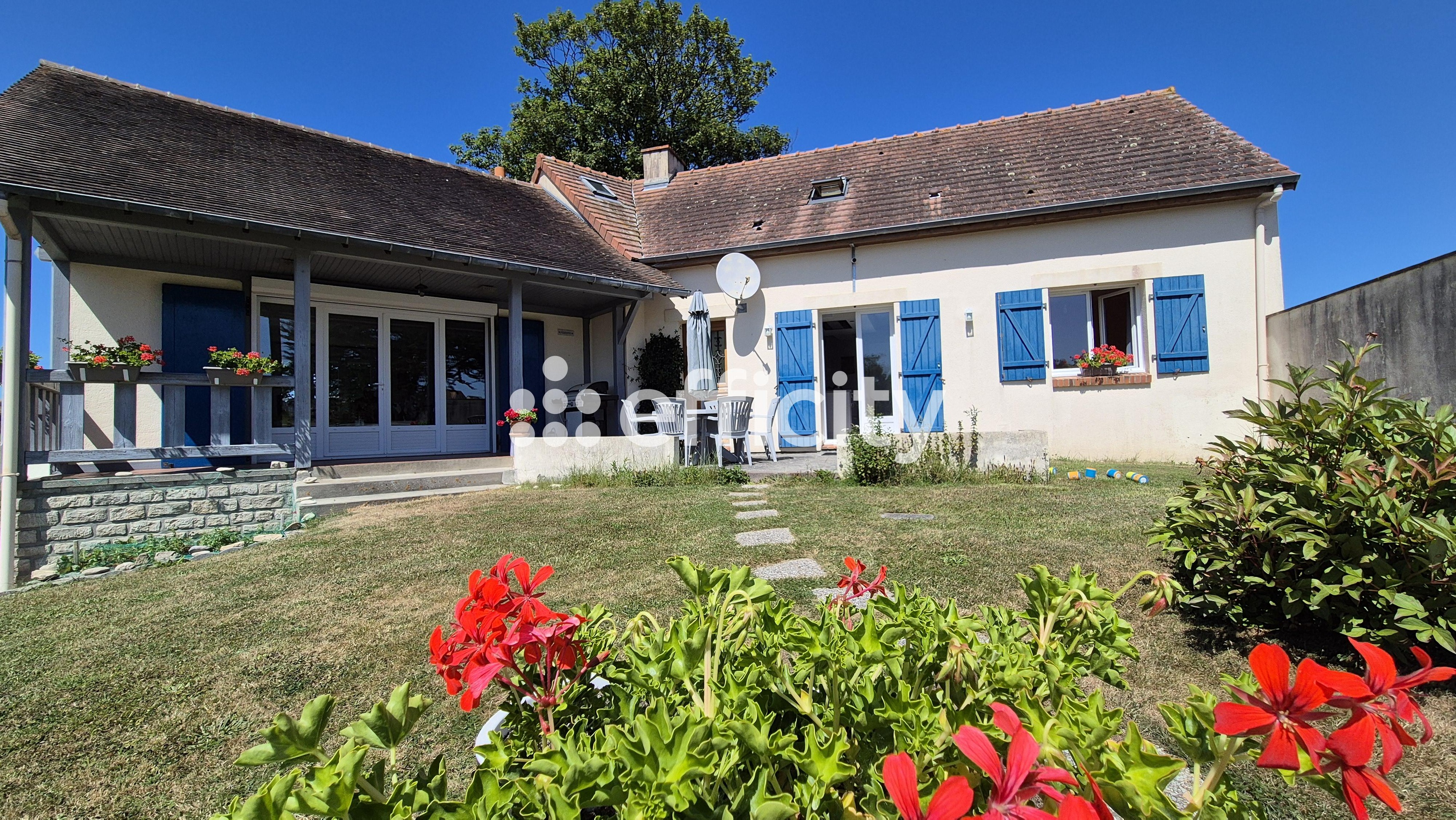 Achat immobilier Maison 8 pièces  150m2 à Tracy-sur-Mer (14117) - Photo n°1