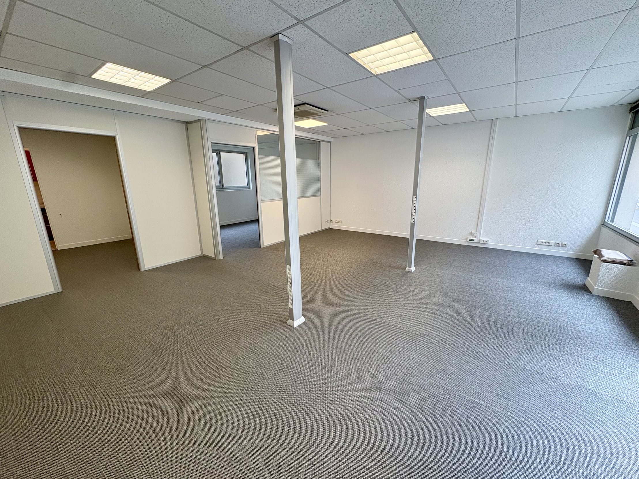 bureau 3 pièces - 62m2 à Paris (75014)