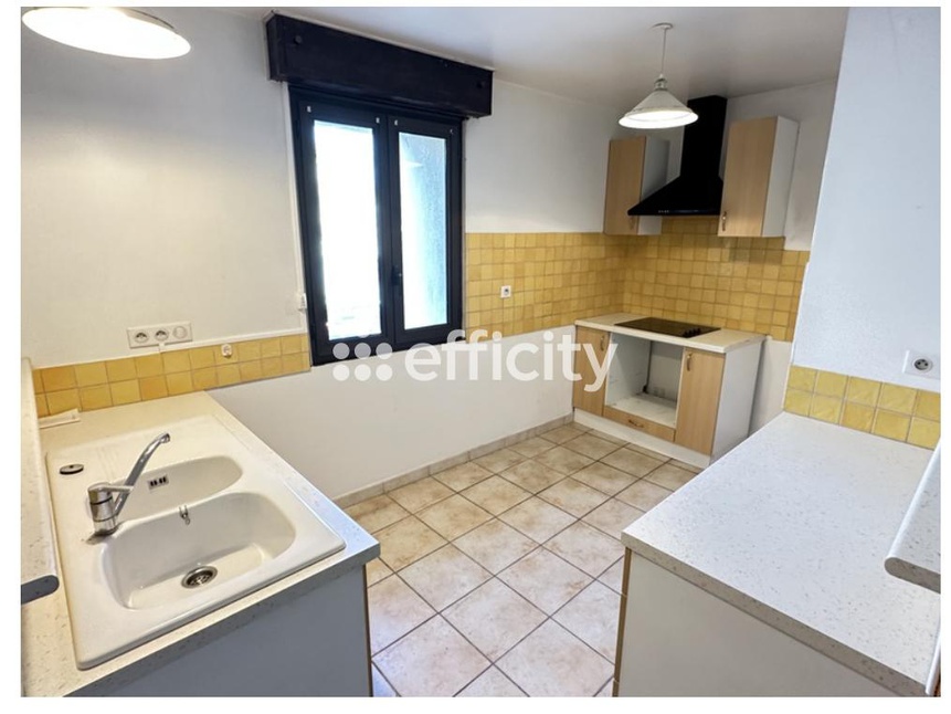 Achat immobilier Immeuble 8 pièces  187m2 à Pont-Saint-Esprit (30130) - Photo n°4
