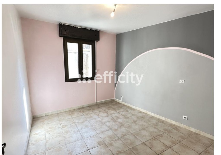 Achat immobilier Immeuble 8 pièces  187m2 à Pont-Saint-Esprit (30130) - Photo n°6