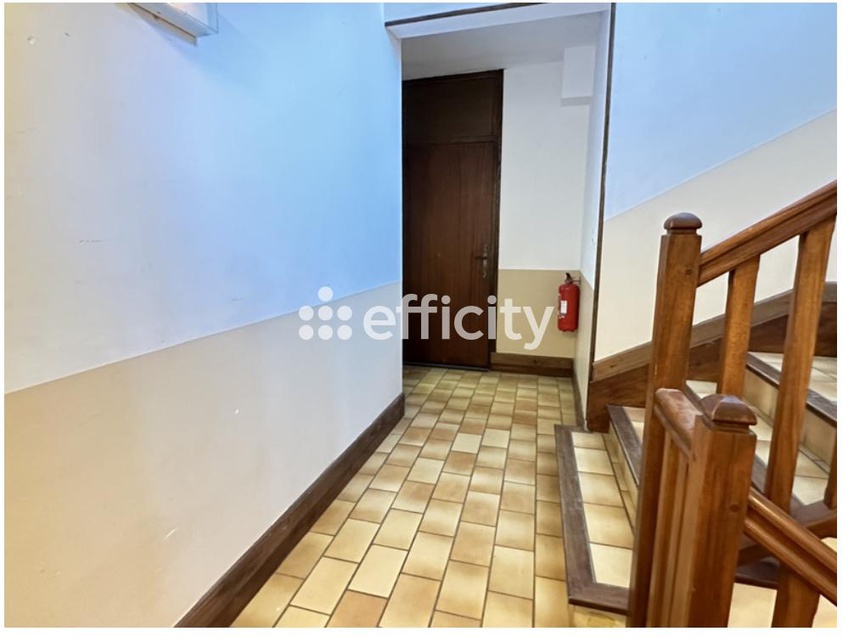 Achat immobilier Immeuble 8 pièces  187m2 à Pont-Saint-Esprit (30130) - Photo n°9