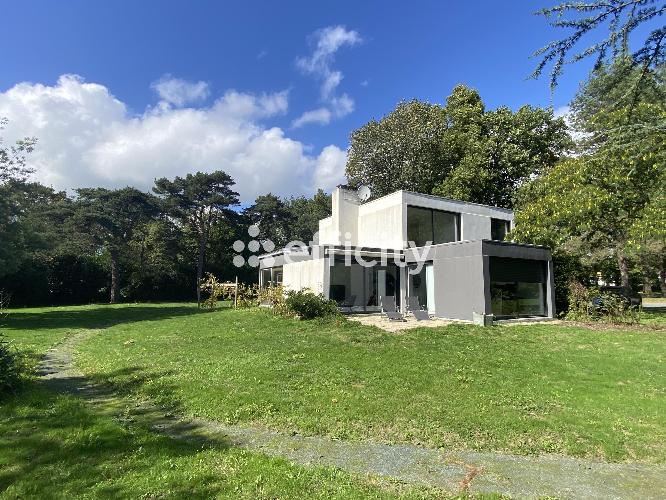 maison 8 pièces - 233m2 à Couëron (44220)