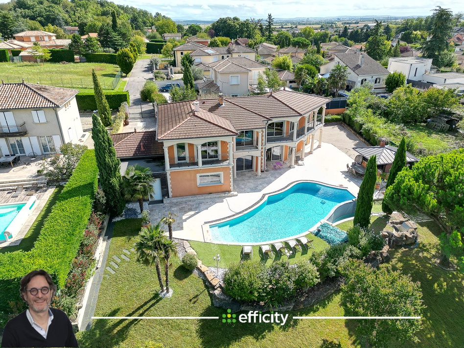 maison 10 pièces - 300m2 à Genas (69740)