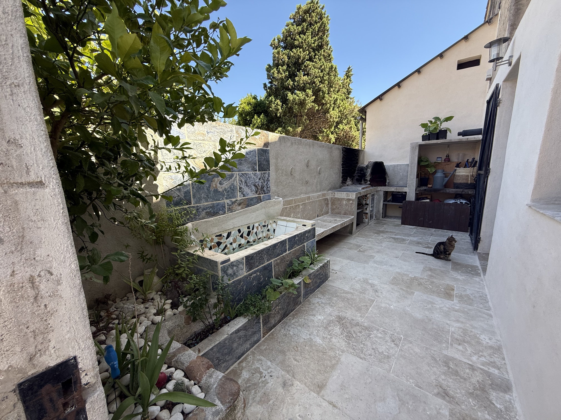 maison 3 pièces - 77m2 à Arles (13104)