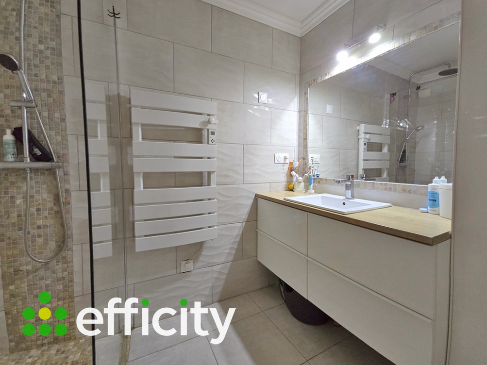 Achat immobilier Appartement 2 pièces  51m2 à Fréjus (83600) - Photo n°6