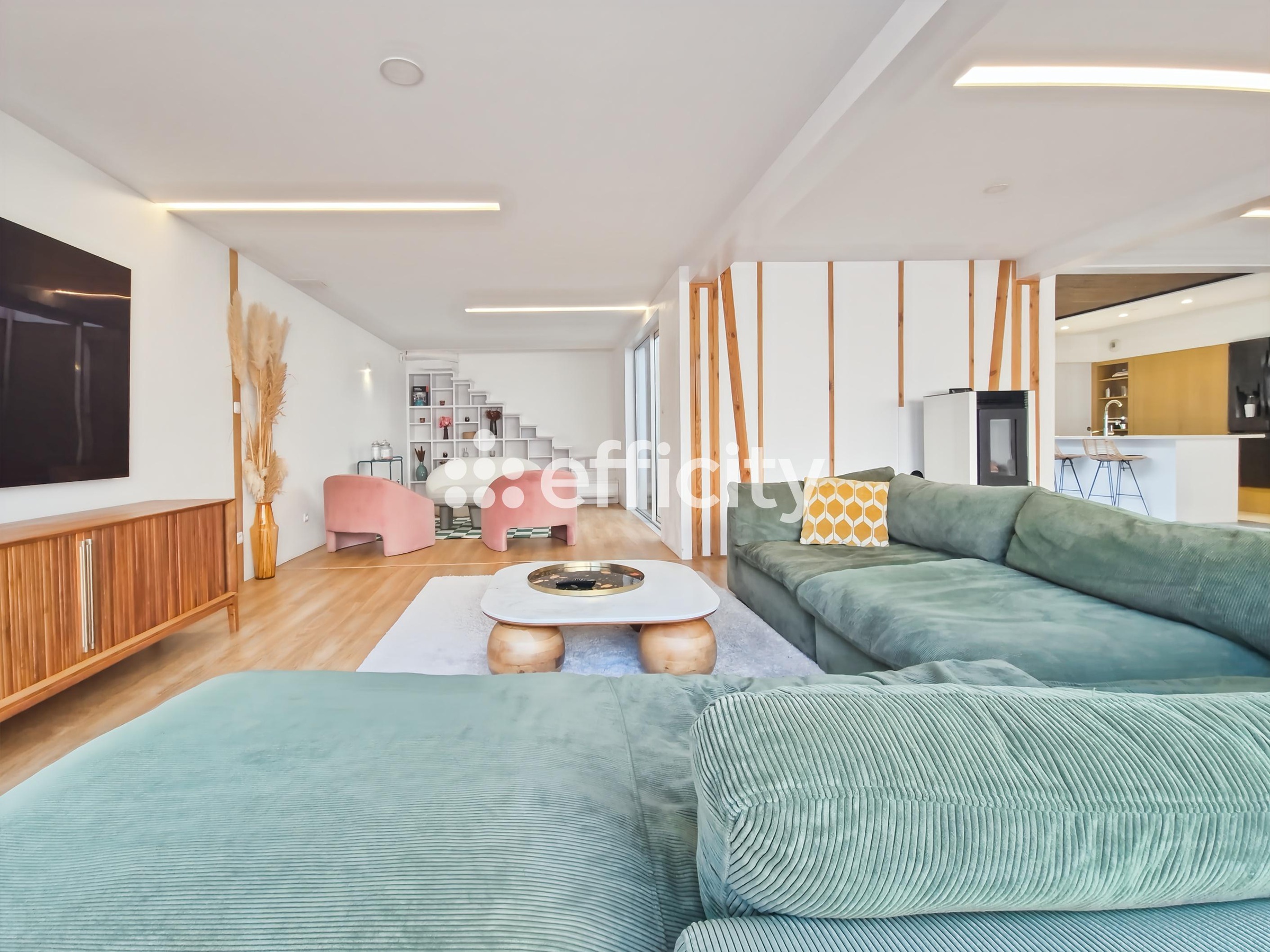 Achat immobilier Maison 9 pièces  208m2 à Angoulins (17690) - Photo n°4