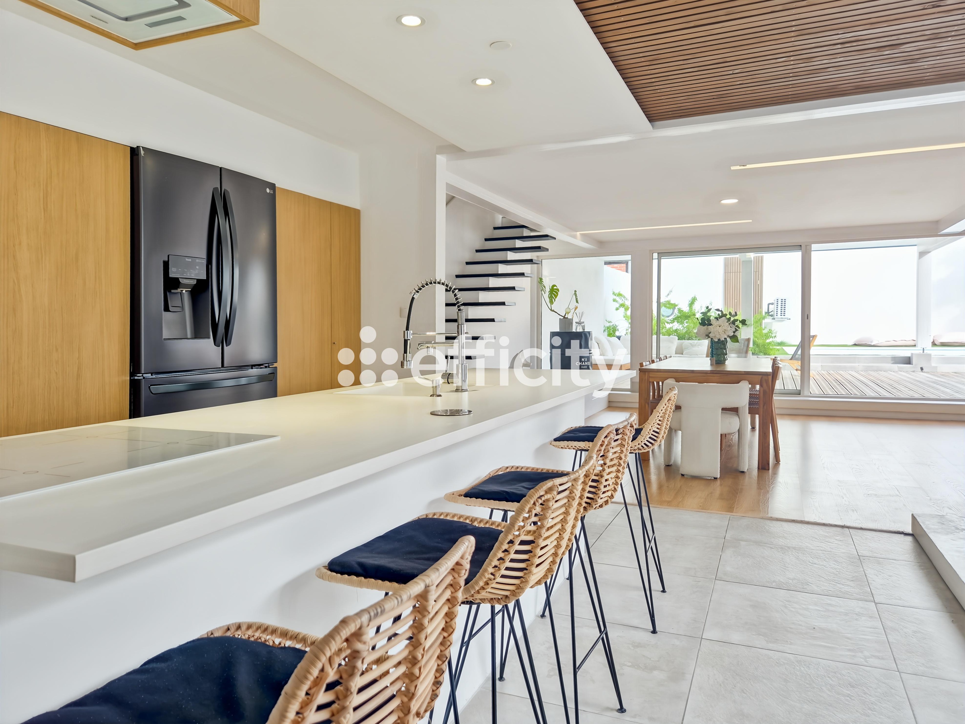 Achat immobilier Maison 9 pièces  208m2 à Angoulins (17690) - Photo n°8