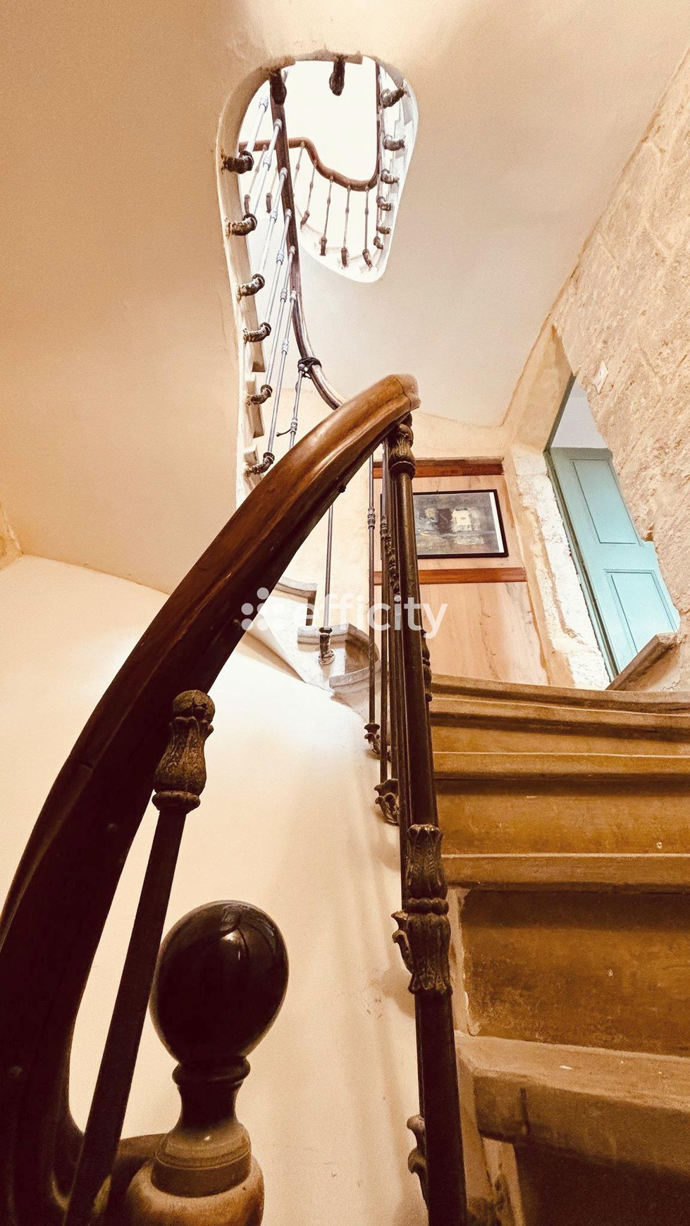 Achat immobilier Maison 10 pièces  207m2 à Entre-Vignes (34400) - Photo n°10