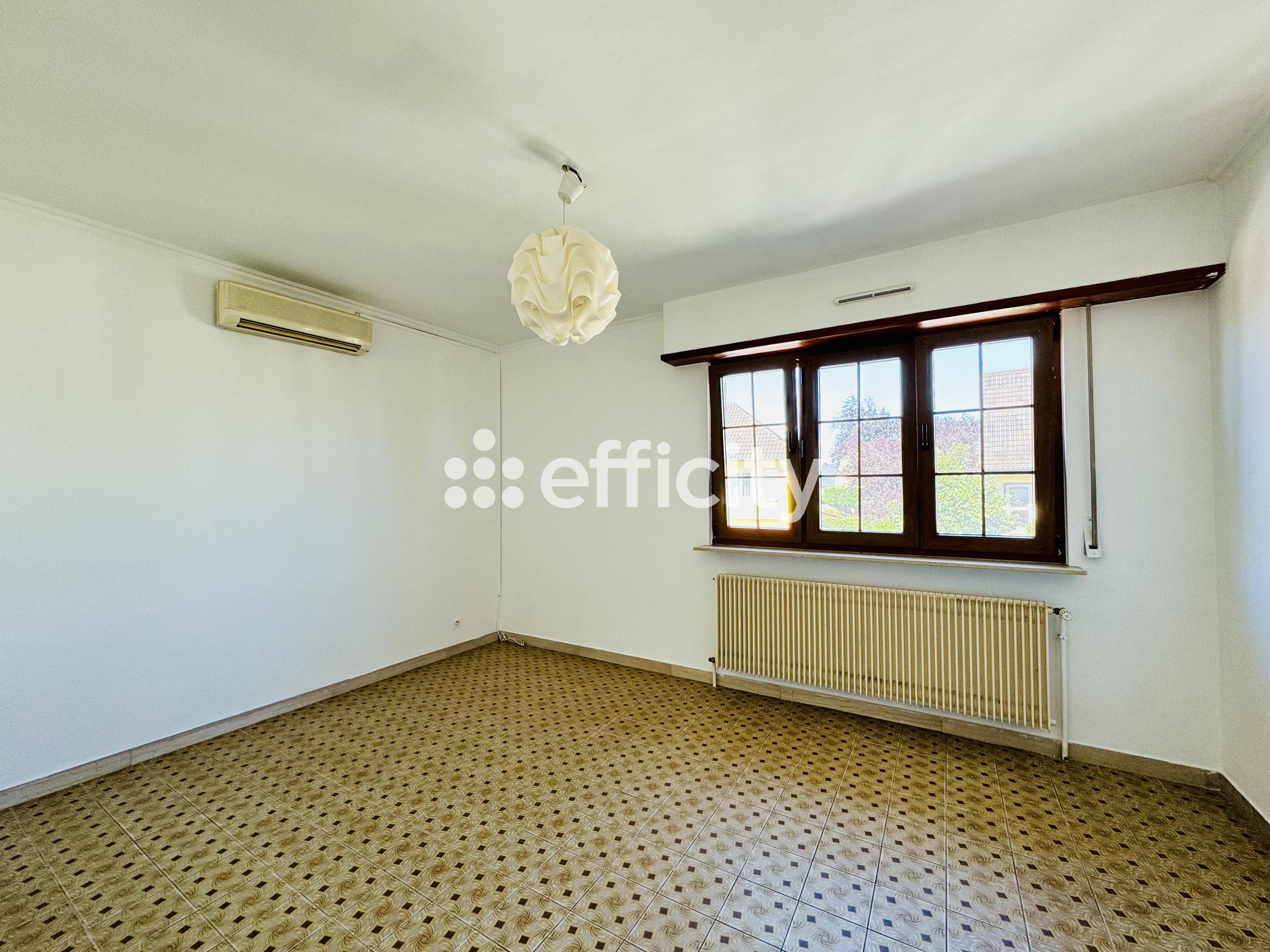 Achat immobilier Maison 5 pièces  195m2 à Entzheim (67960) - Photo n°5