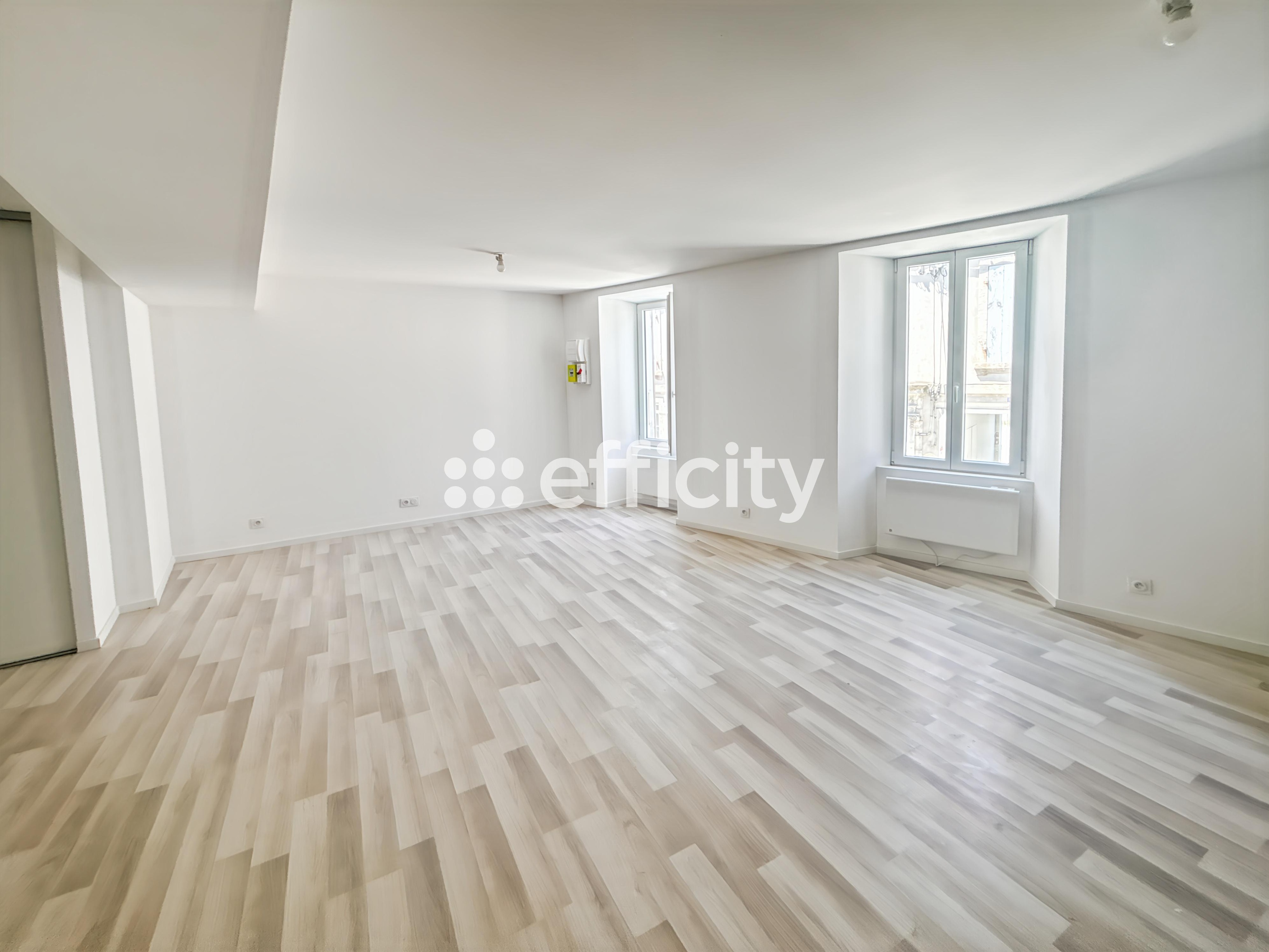 Achat immobilier Appartement 3 pièces  66m2 à Saint-Jean-d'Angély (17400) - Photo n°5