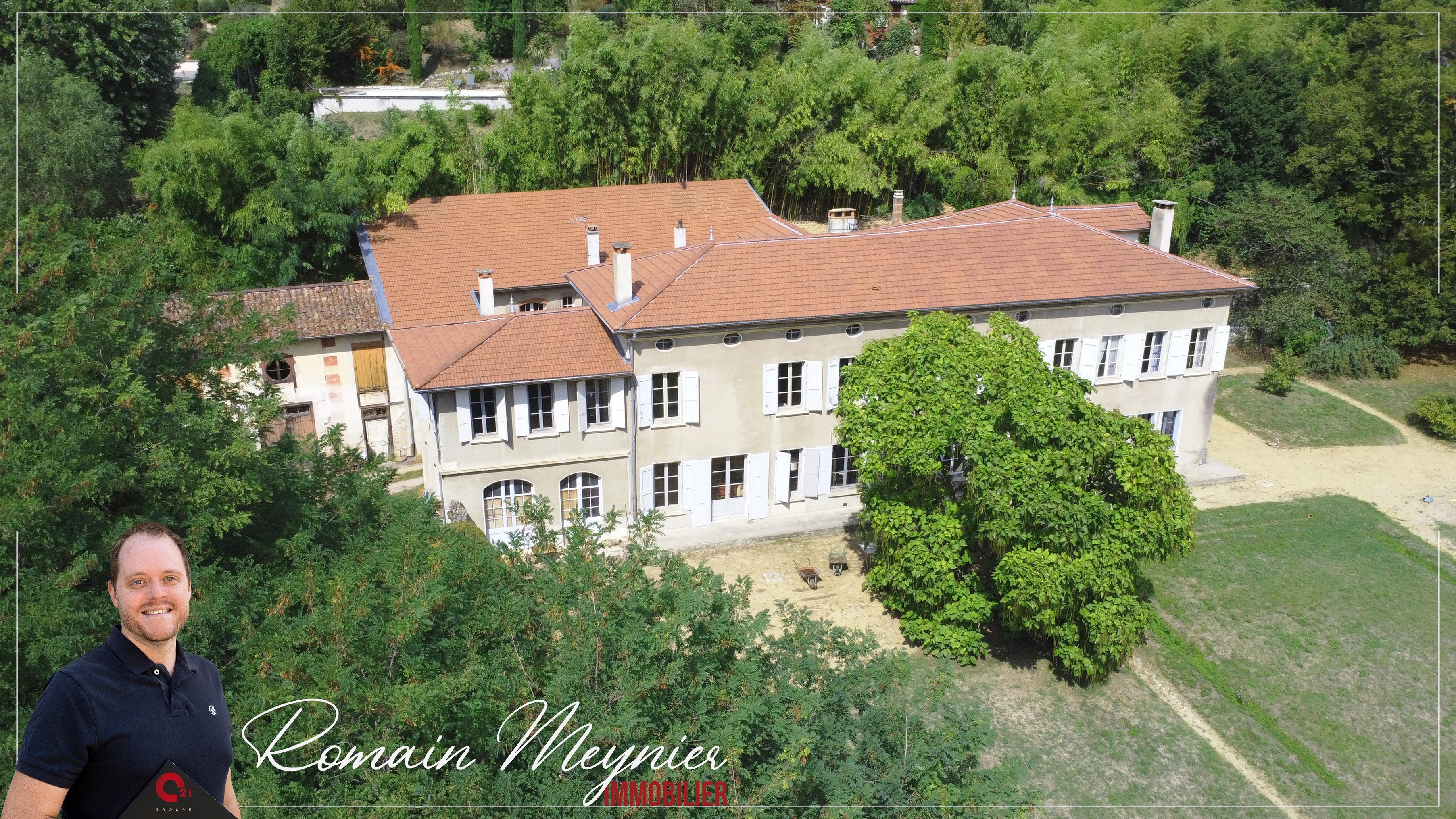 Achat immobilier Maison 16 pièces  507m2 à Saint-Marcellin (38160) - Photo n°1