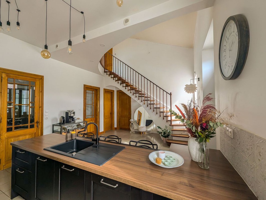 Achat immobilier Maison 5 pièces  180m2 à Brach (33480) - Photo n°1