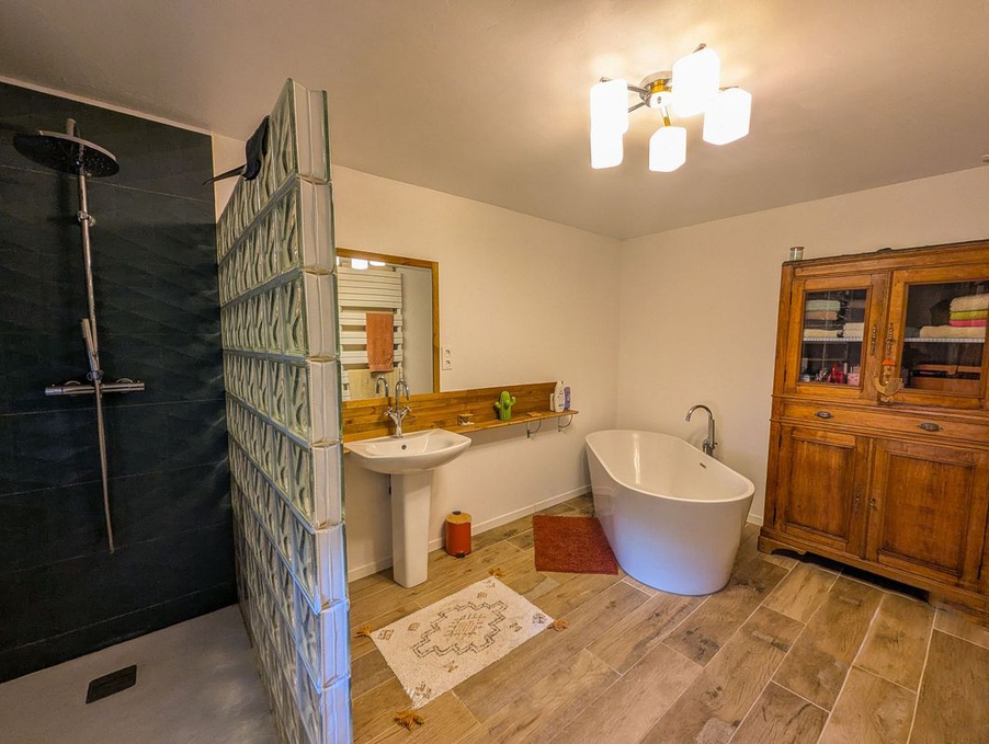 Achat immobilier Maison 5 pièces  180m2 à Brach (33480) - Photo n°8