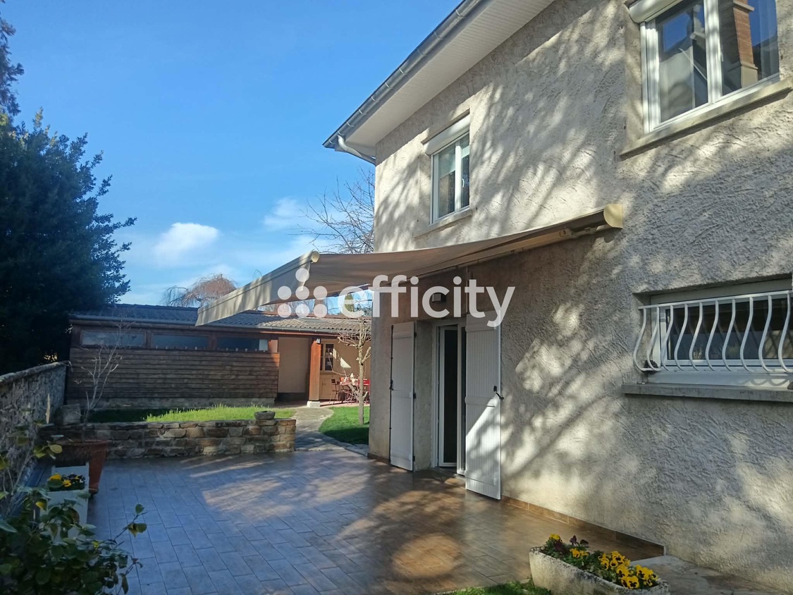 maison 7 pièces - 203m2 à Saint-Just-Saint-Rambert (42170)