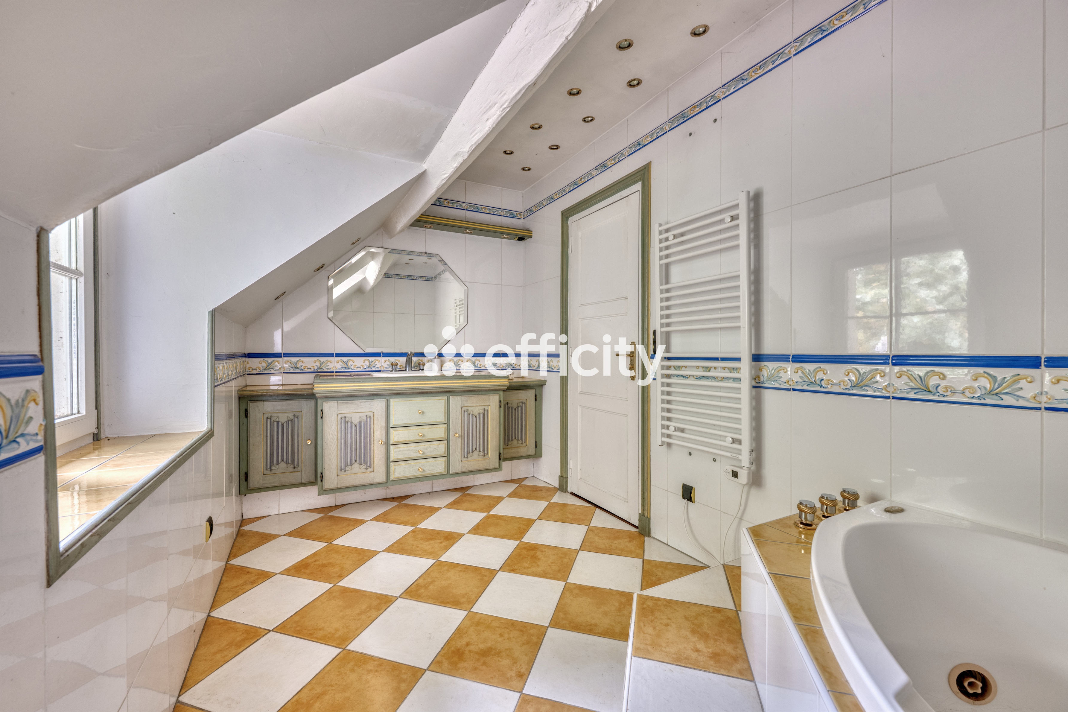 Achat immobilier Maison 8 pièces  270m2 à Coulommiers (77120) - Photo n°11