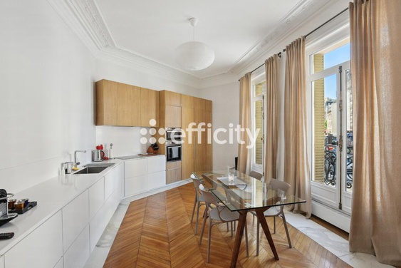 appartement 6 pièces - 188m2 à Paris (75116)