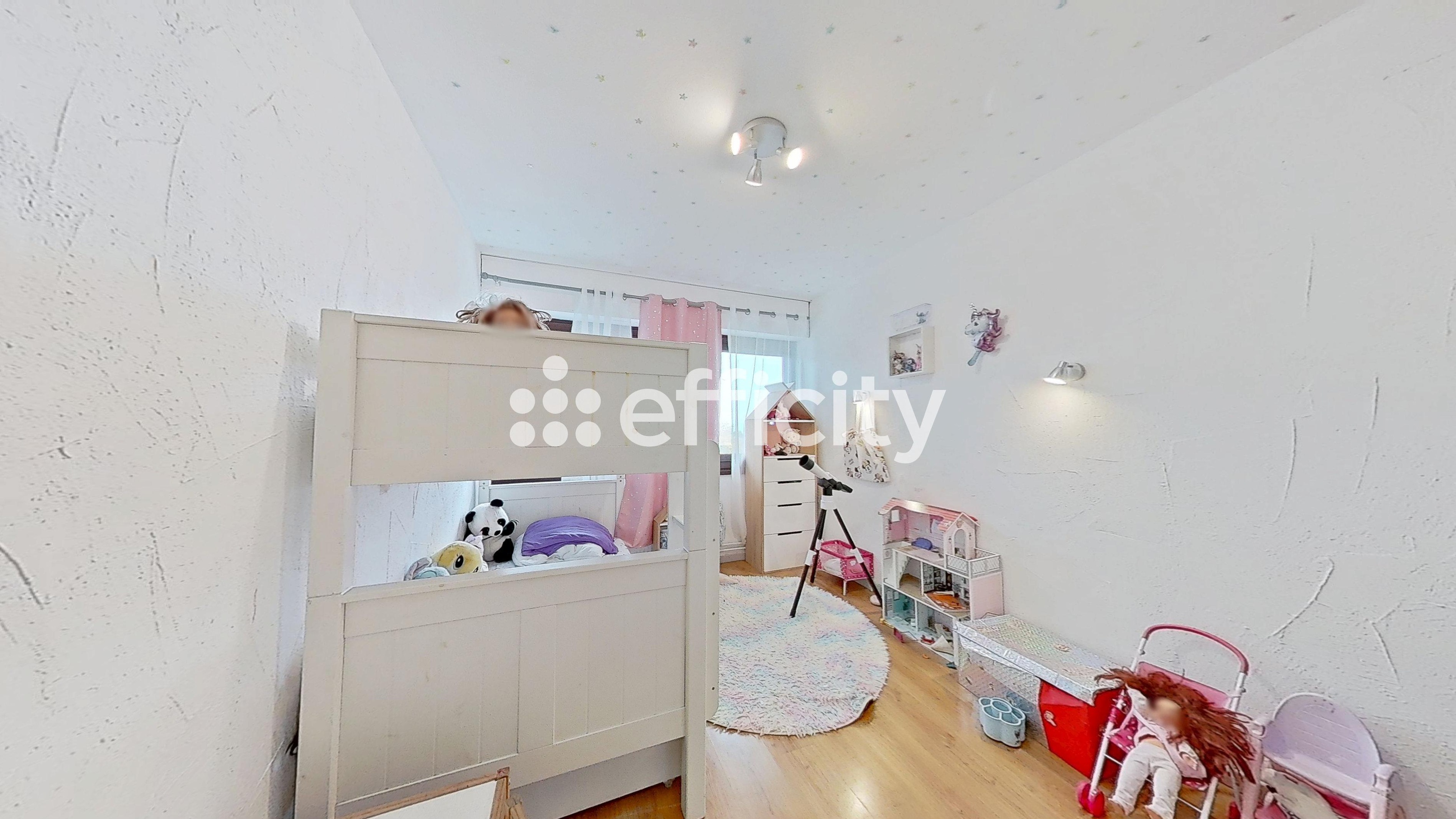 Achat immobilier Appartement 4 pièces  76m2 à La Roche-sur-Foron (74800) - Photo n°10