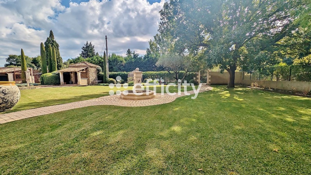 Achat immobilier Maison 7 pièces  300m2 à Châteaurenard (13160) - Photo n°15