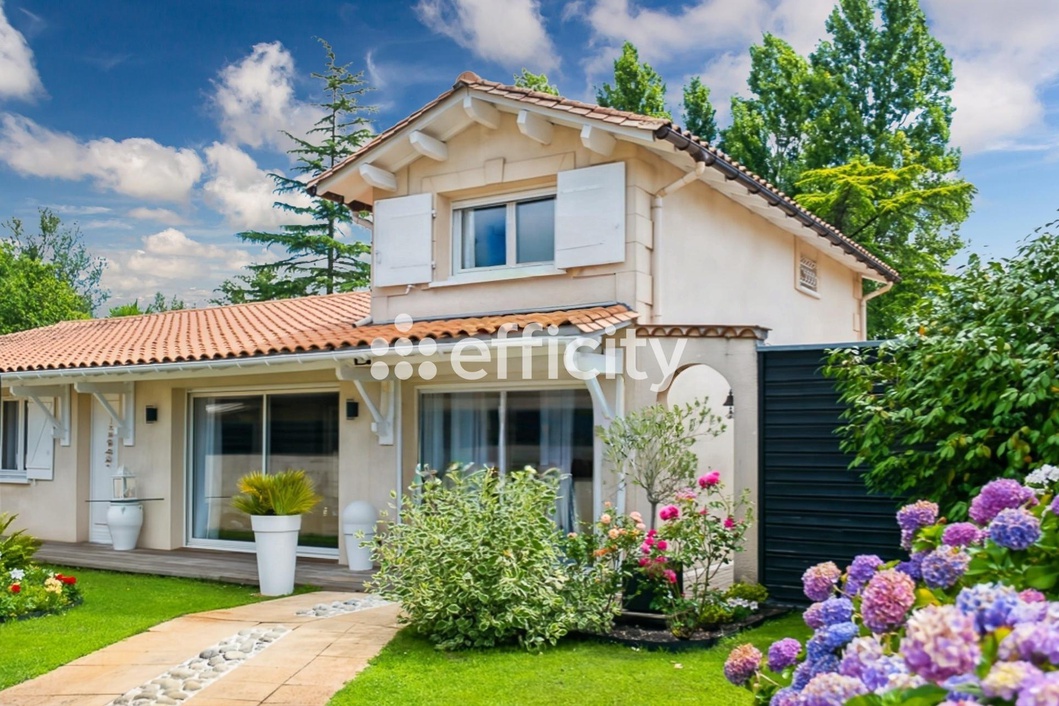 maison 6 pièces - 150m2 à Mérignac (33700)