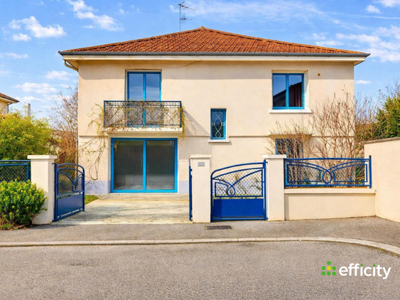 maison 7 pièces - 159m2 à Bourg-en-Bresse (01000)