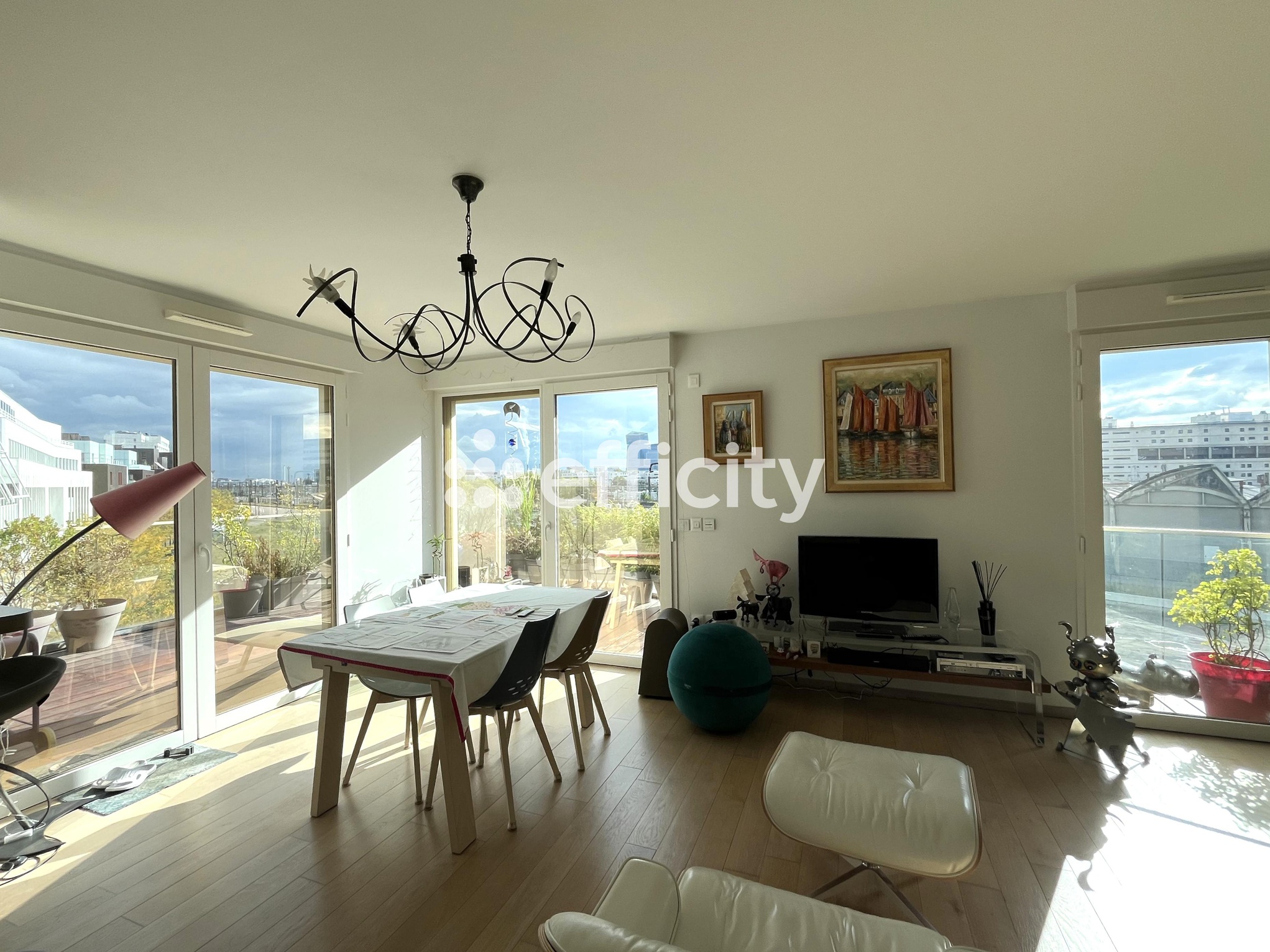 appartement 3 pièces - 96m2 à Paris (75012)