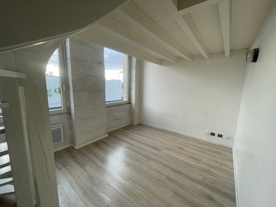 Achat immobilier Appartement 1 pièces  20m2 à Bordeaux (33000) - Photo n°1