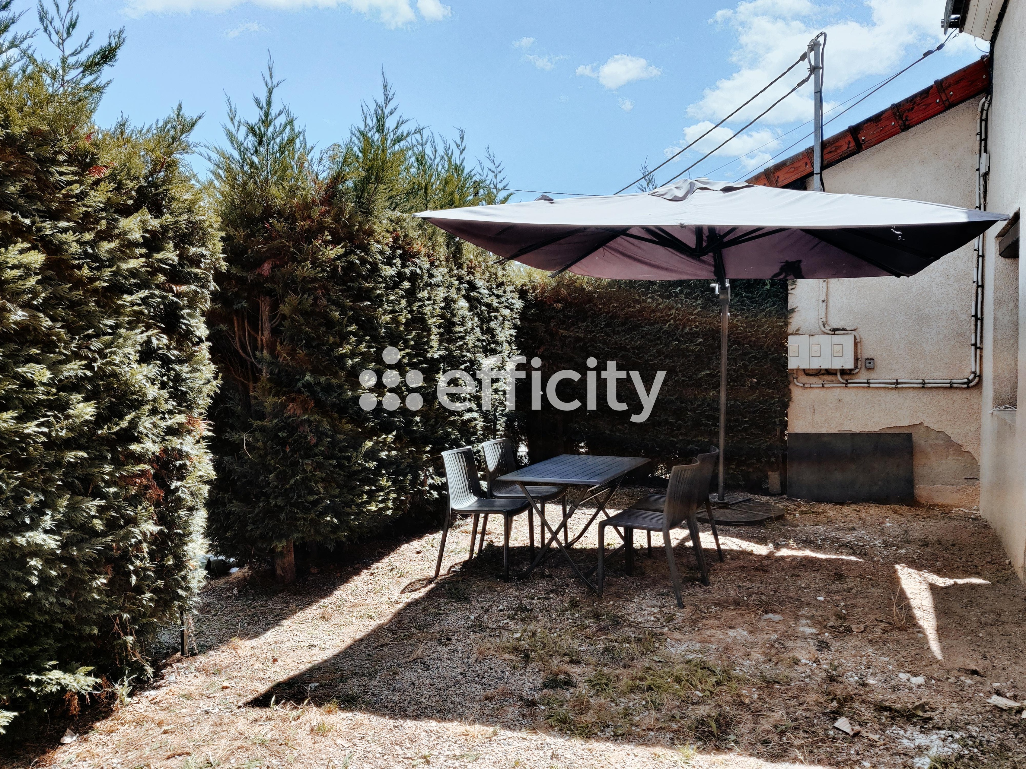 Achat immobilier Immeuble 9 pièces  226m2 à Gueugnon (71130) - Photo n°16