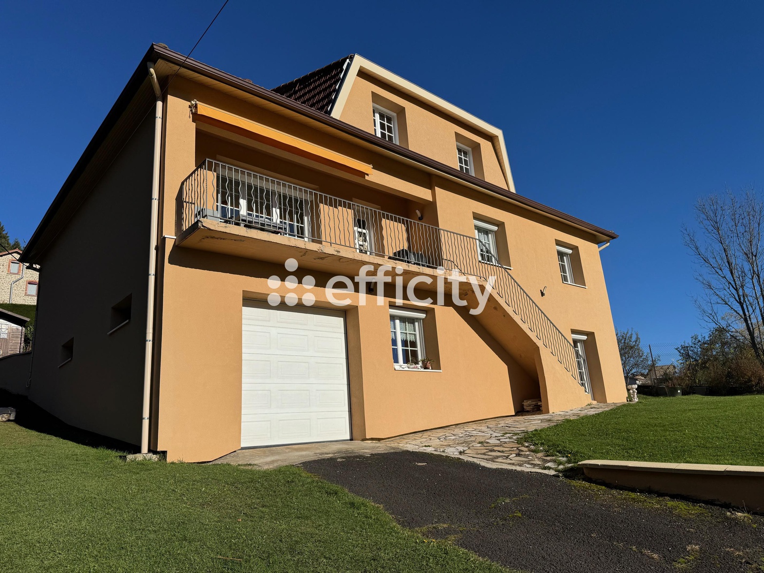 maison 8 pièces - 160m2 à La Monnerie-le-Montel (63650)