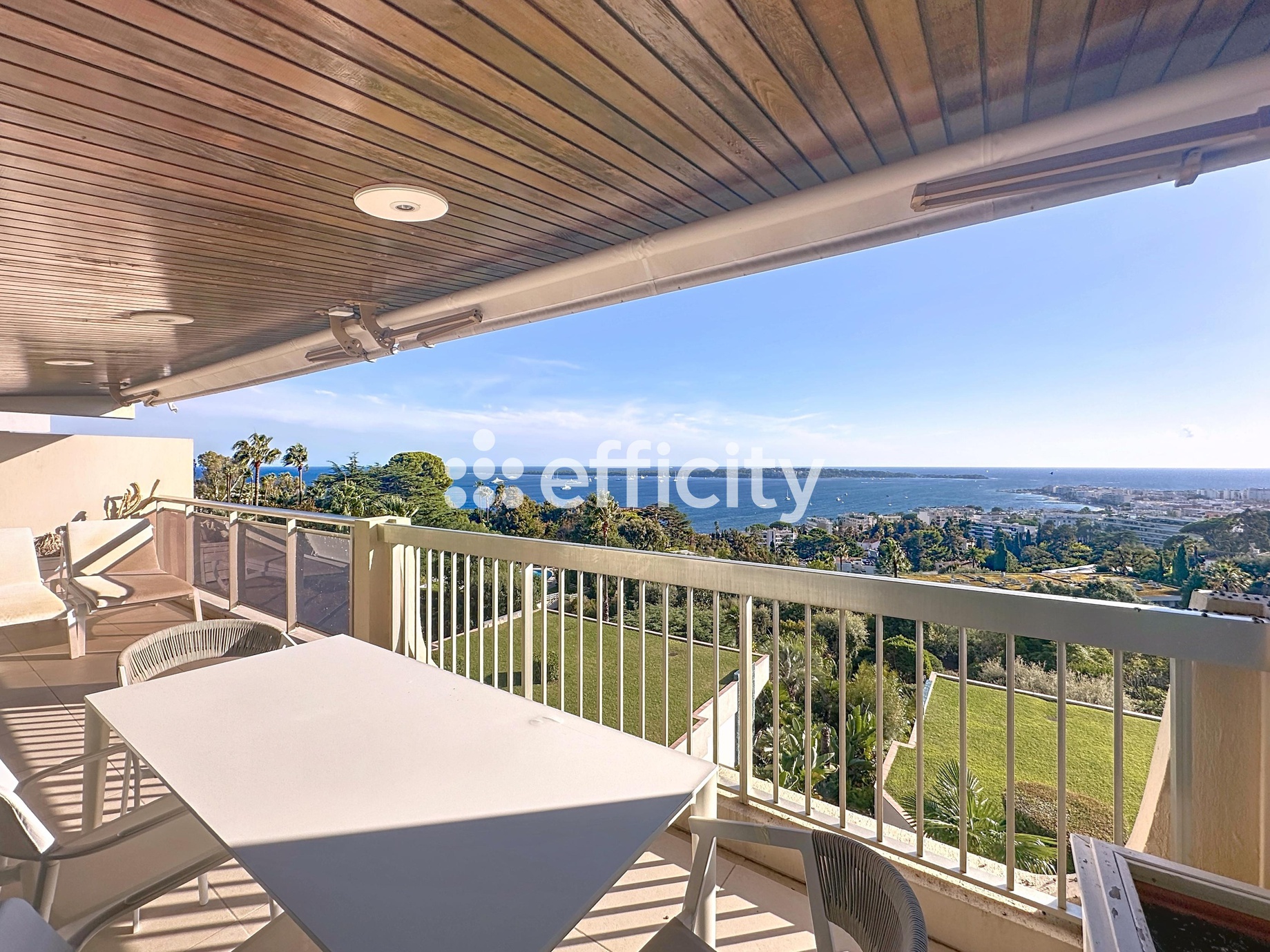 appartement 3 pièces - 132m2 à Cannes (06400)