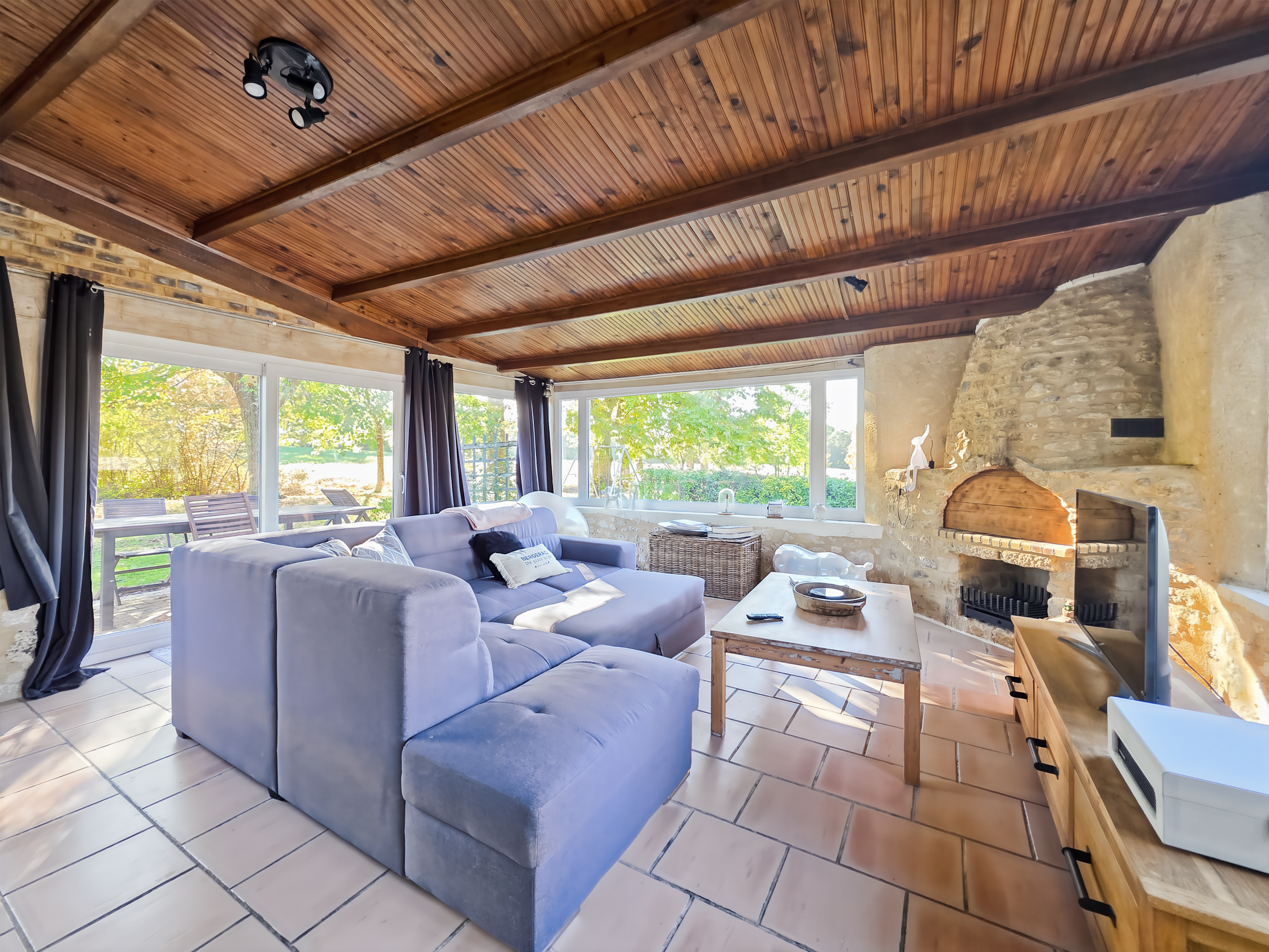 Achat immobilier Maison 10 pièces  264m2 à Rouffignac-de-Sigoulès (24240) - Photo n°6