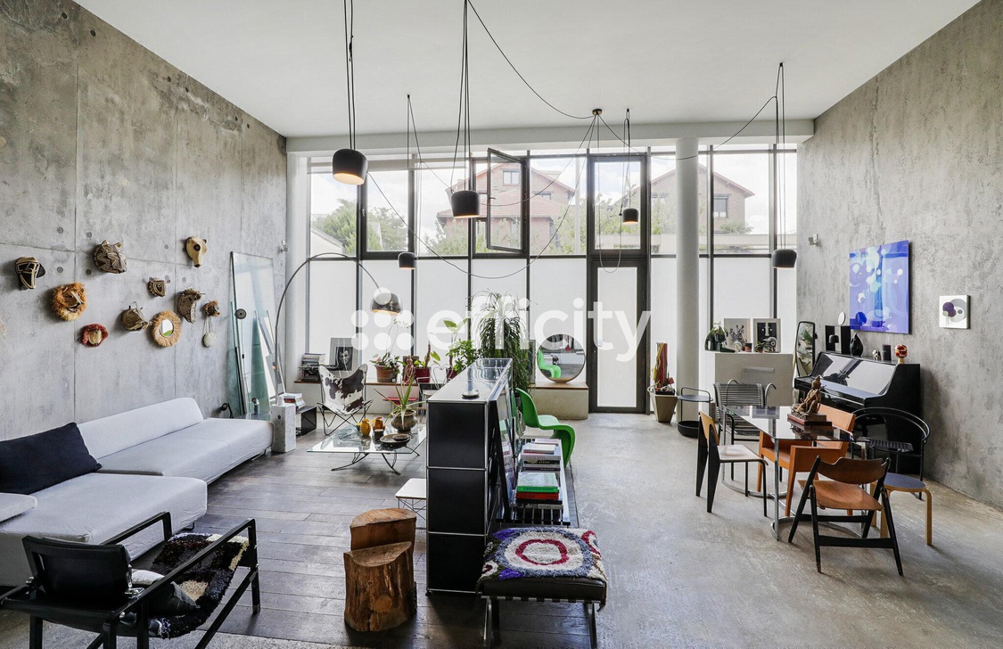 loft 5 pièces - 196m2 à Montreuil (93100)