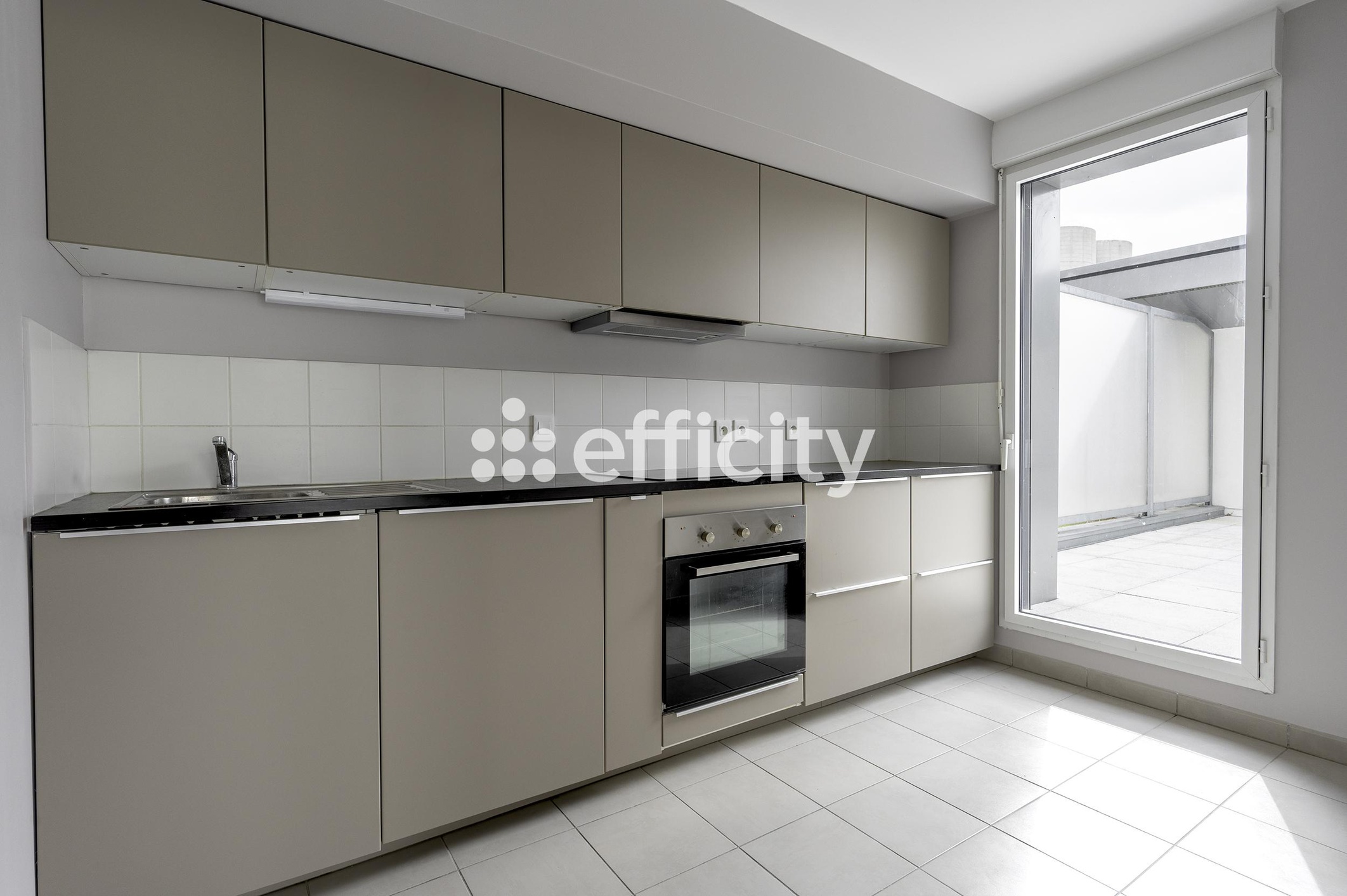 Achat immobilier Appartement 4 pièces  86m2 à Bordeaux (33300) - Photo n°7