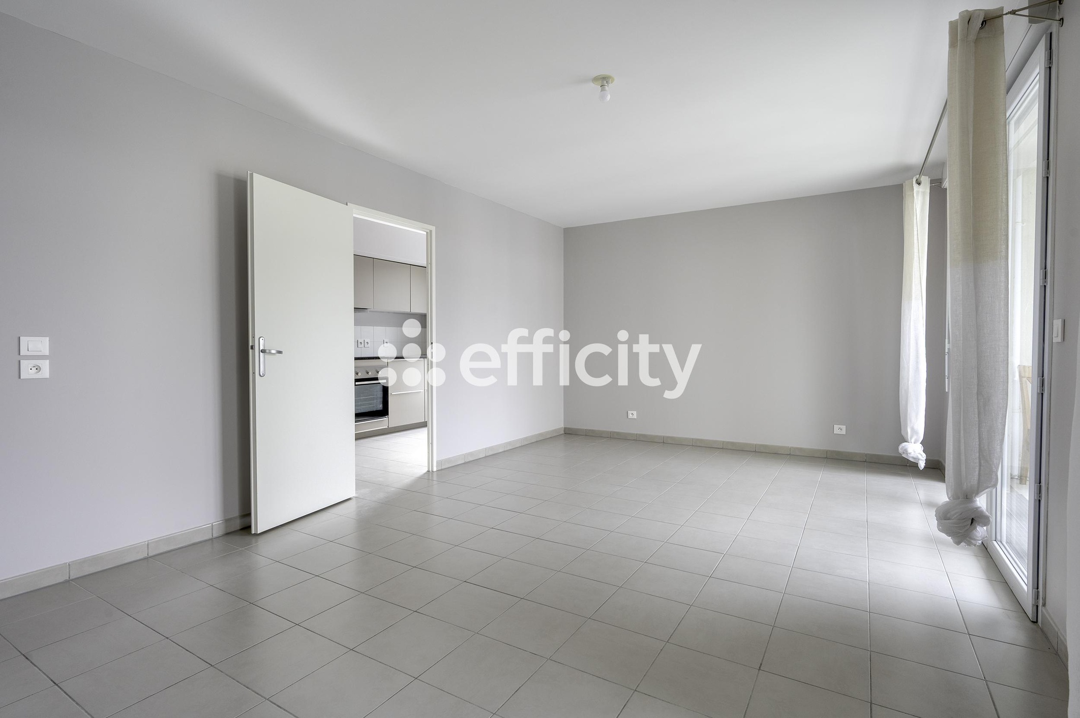 Achat immobilier Appartement 4 pièces  86m2 à Bordeaux (33300) - Photo n°4